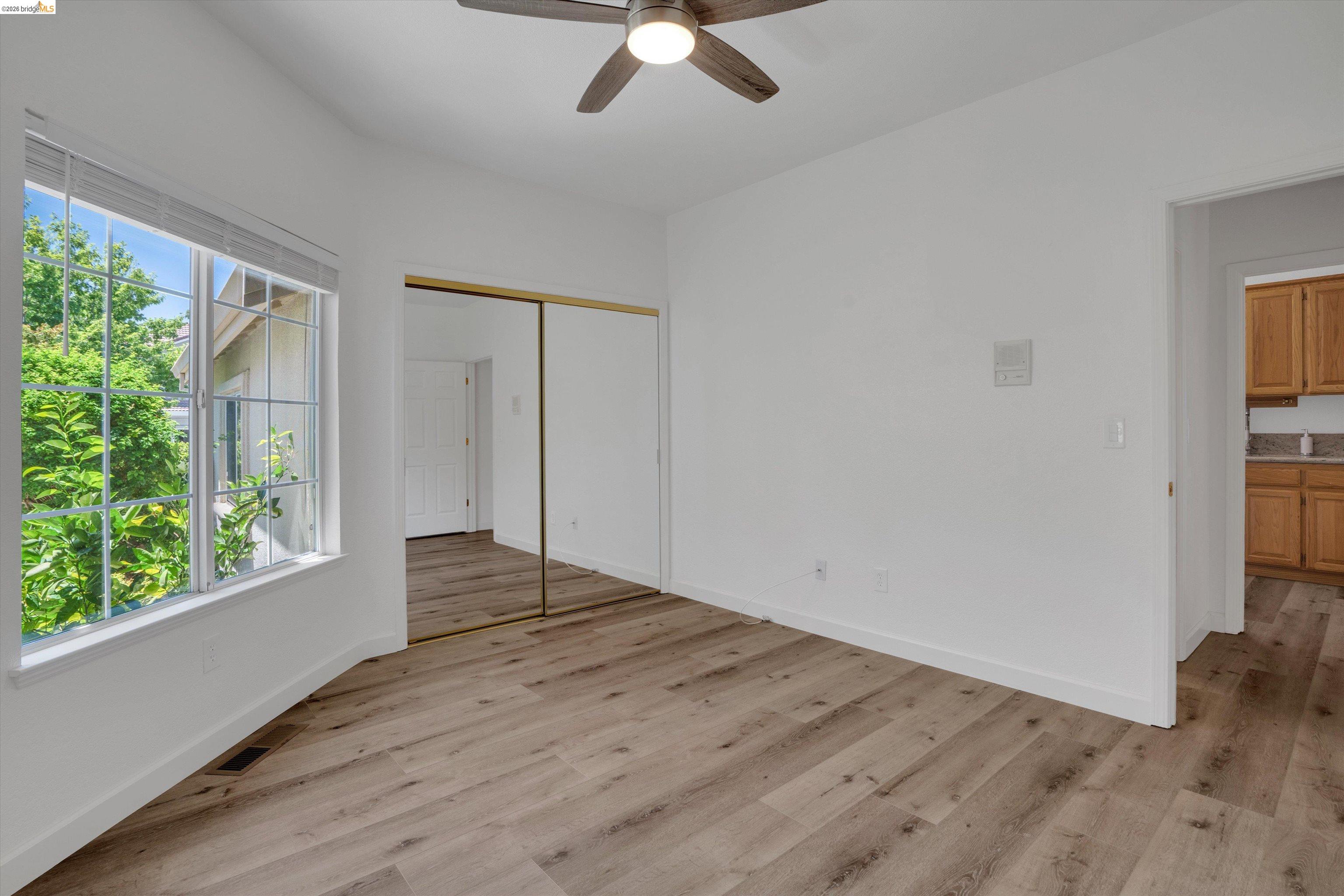 805 Devonshire Loop