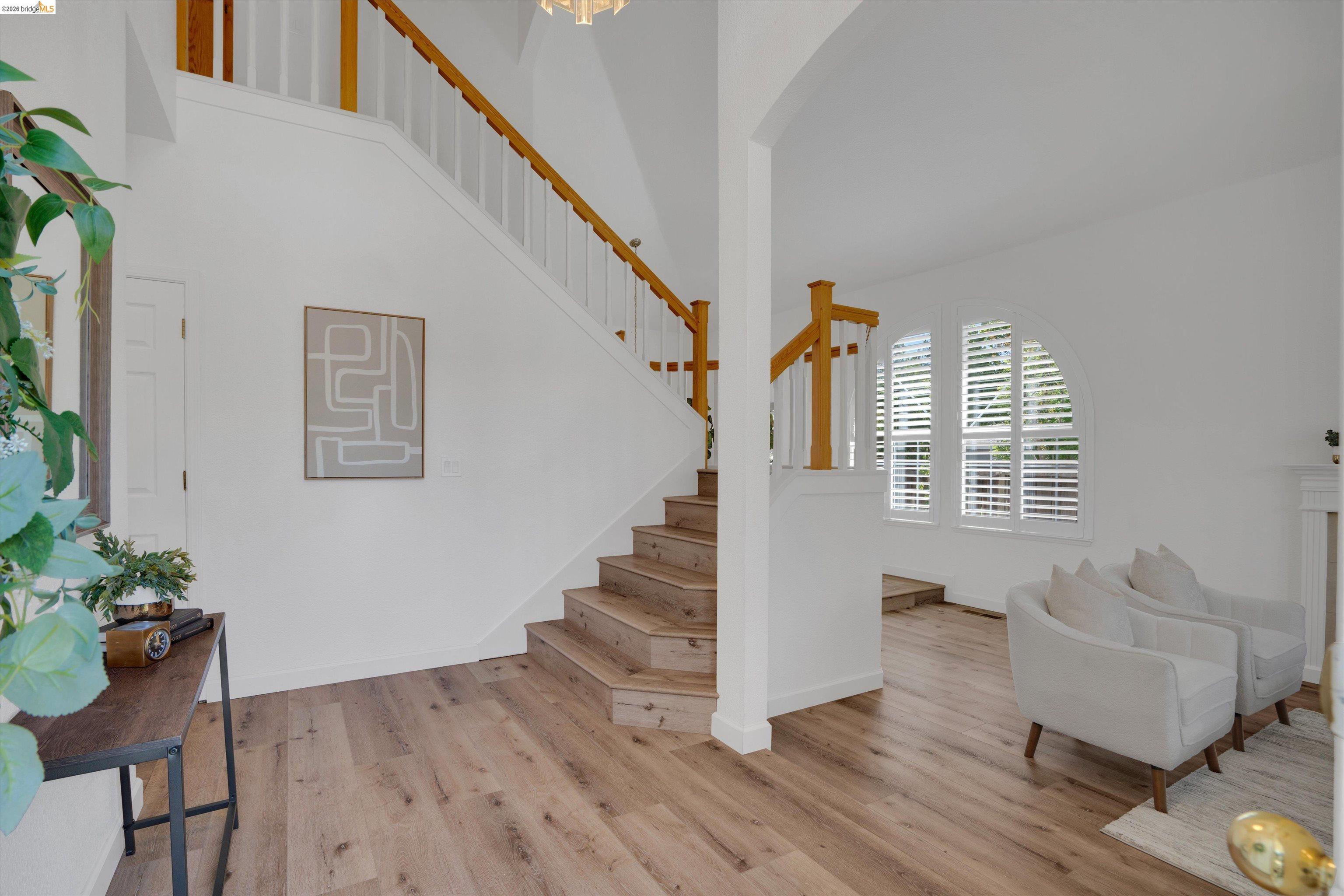 805 Devonshire Loop
