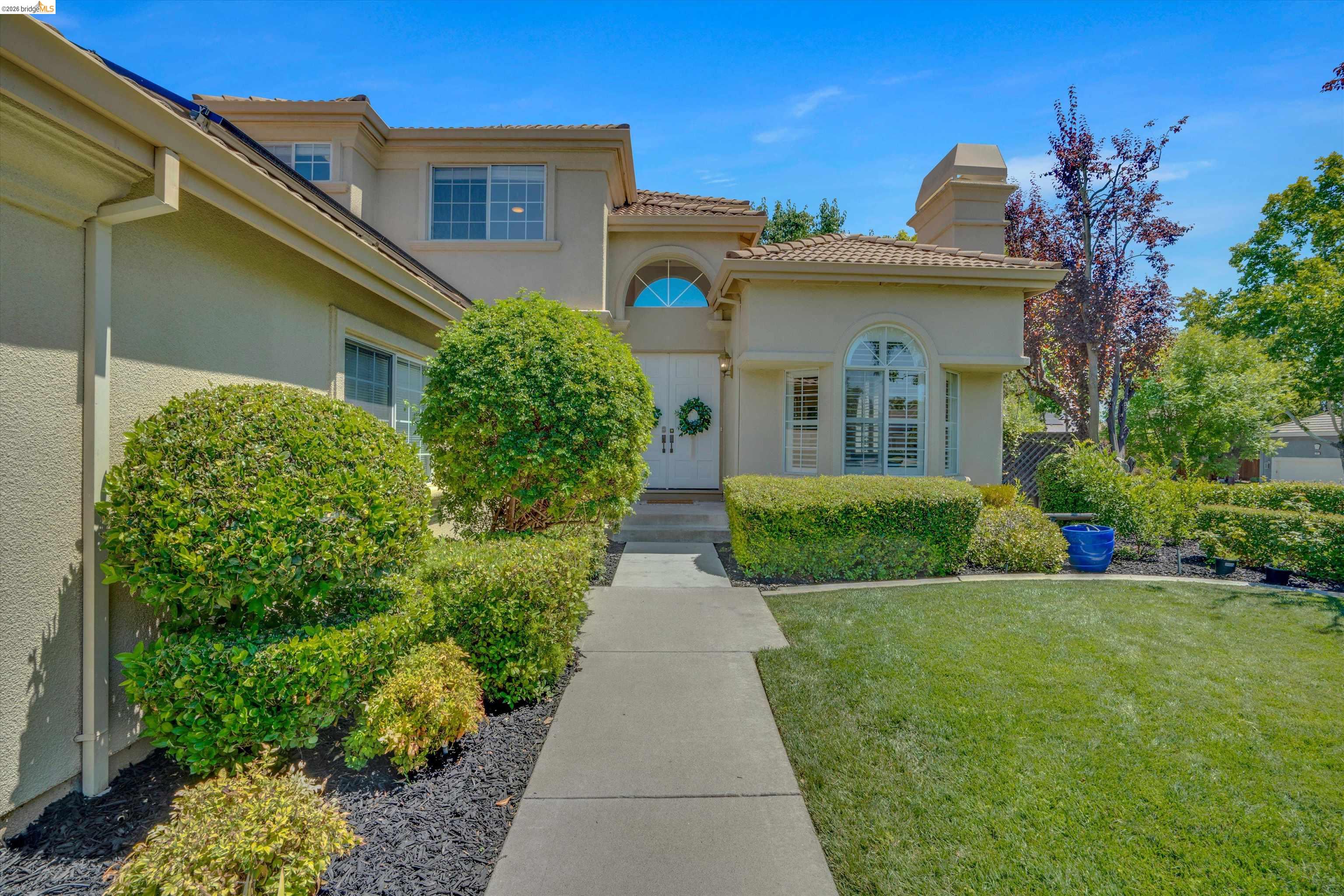 805 Devonshire Loop