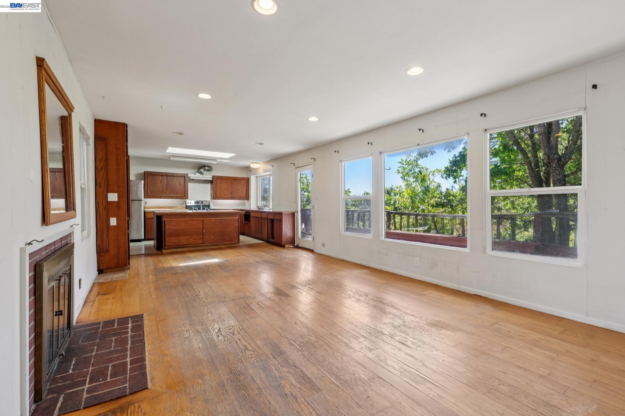 21 MONTE VISTA ROAD