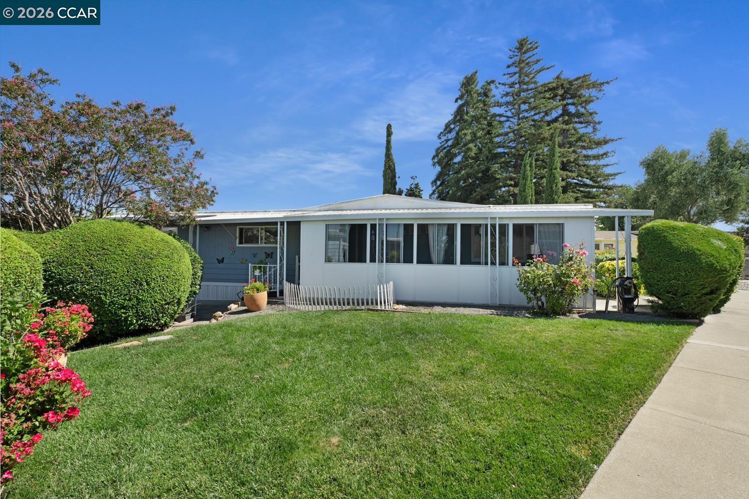 1035 Peralta # 16