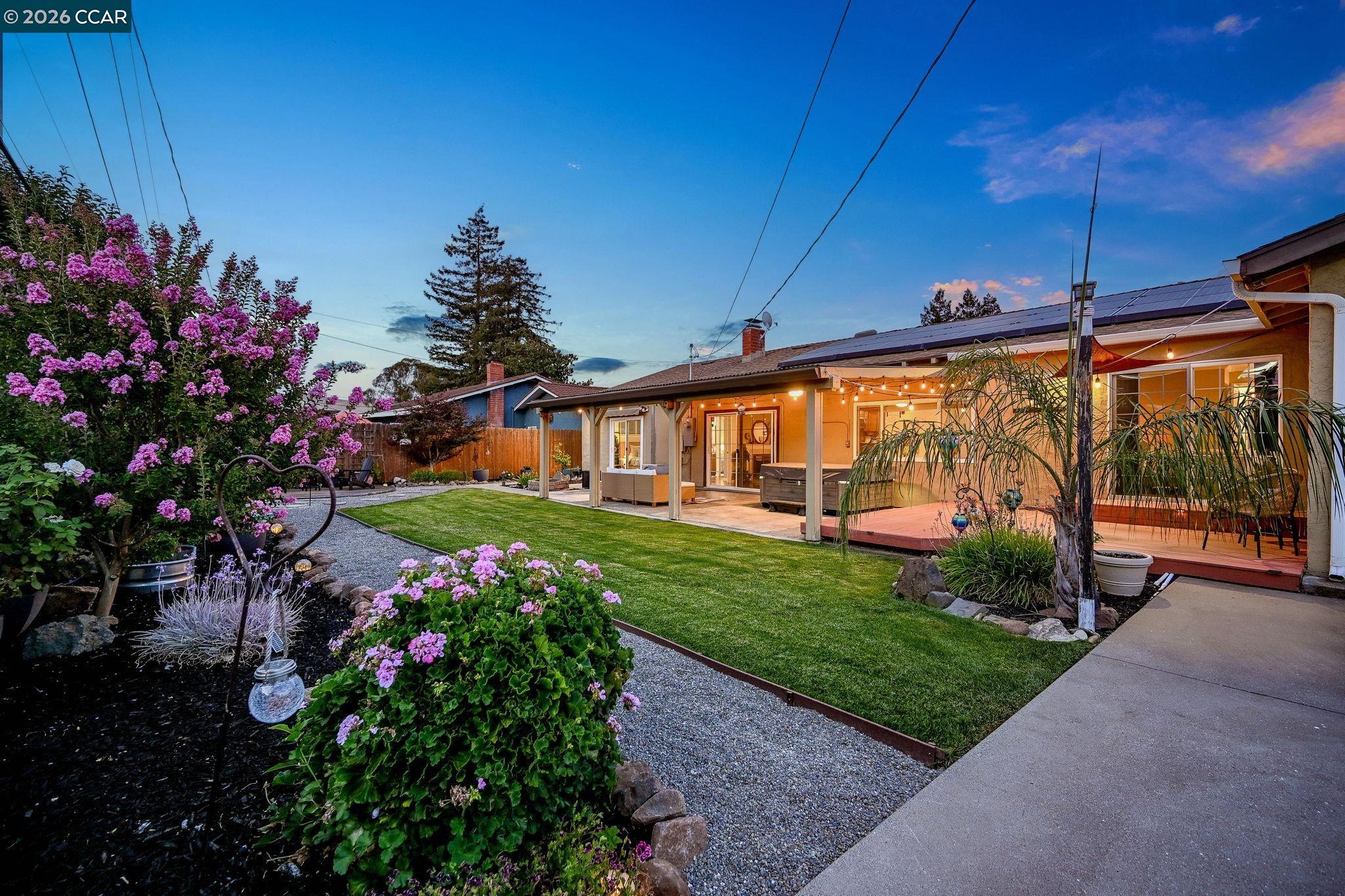 4427 Crestwood Cir