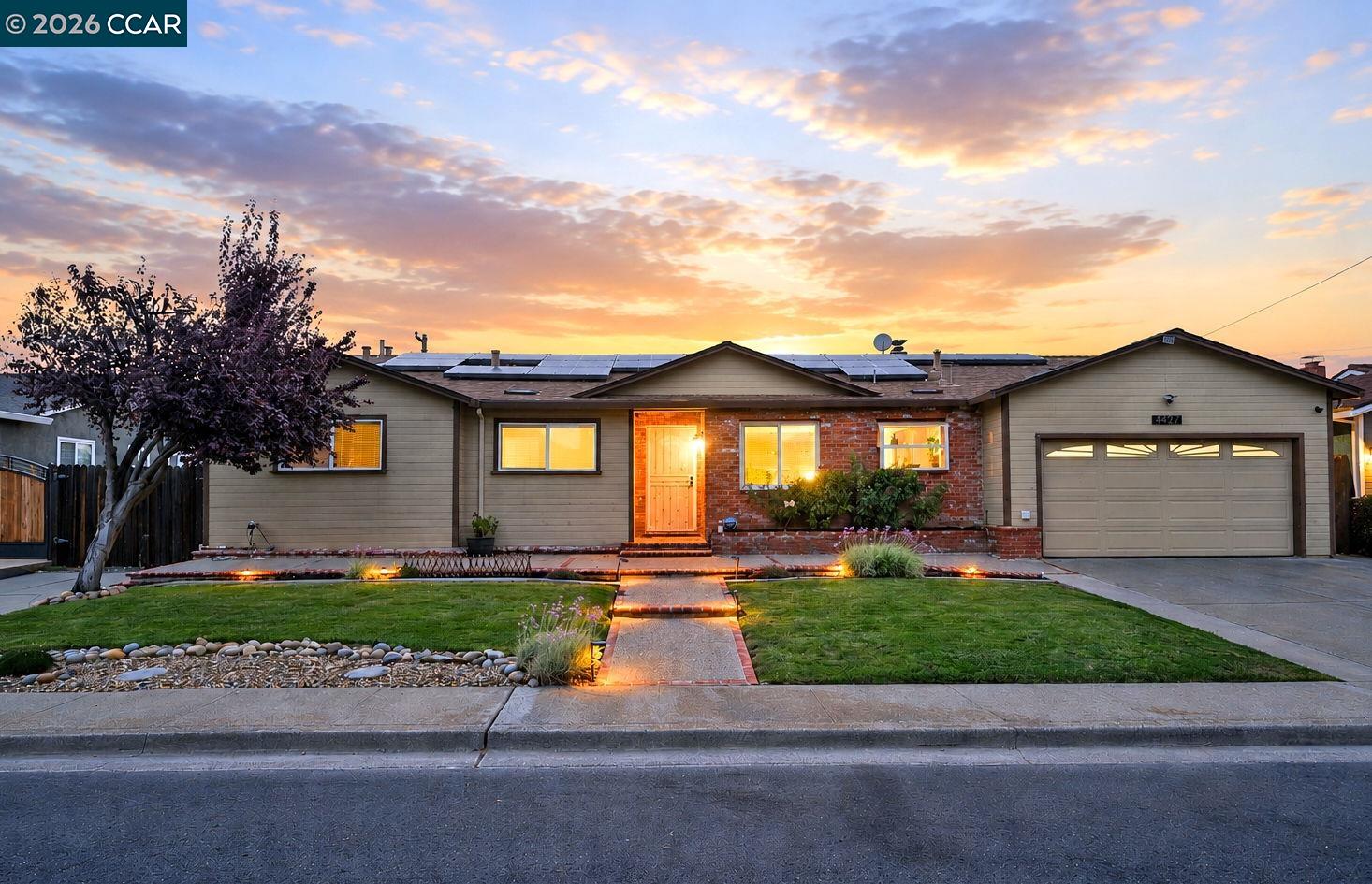 4427 Crestwood Cir