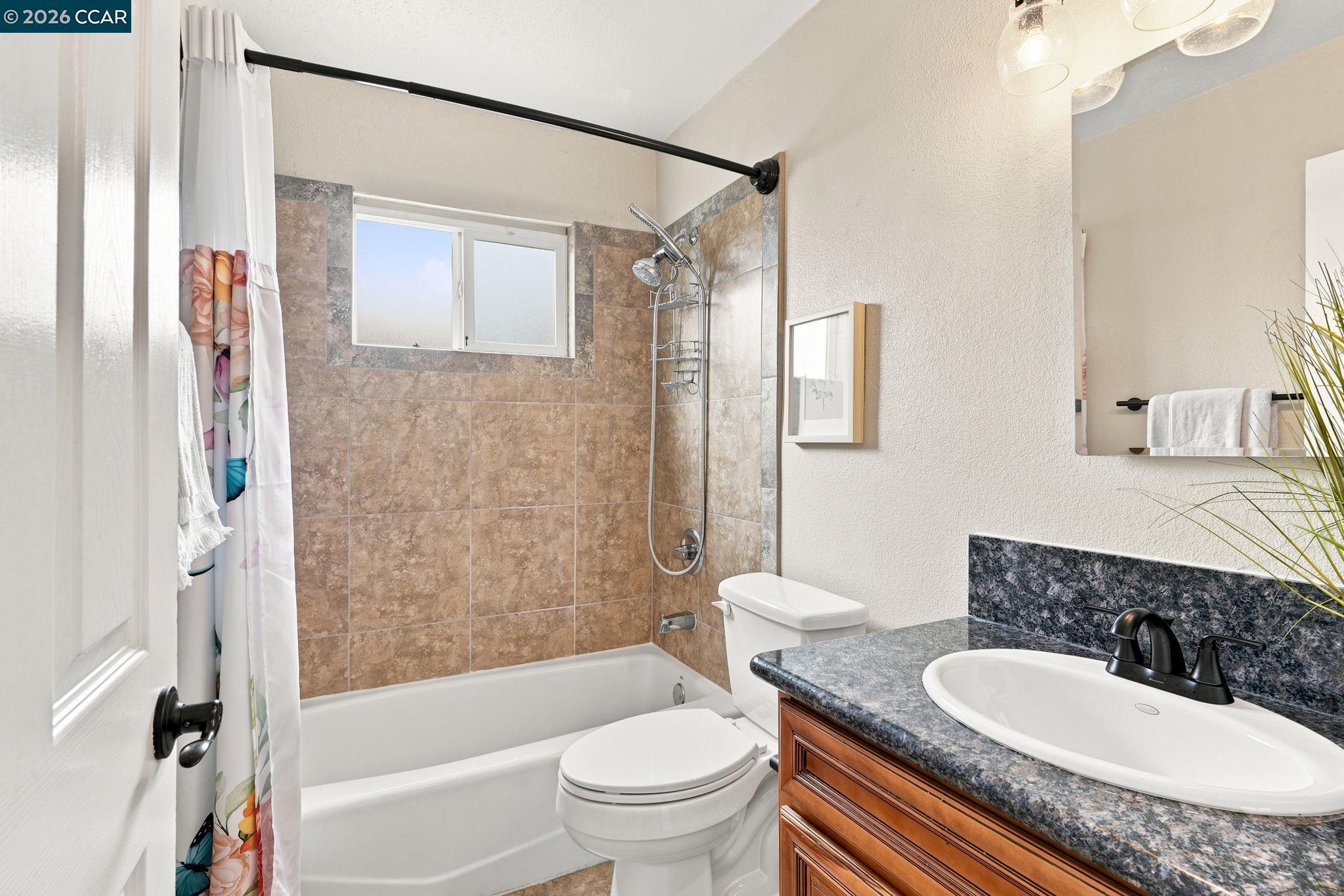 4427 Crestwood Cir