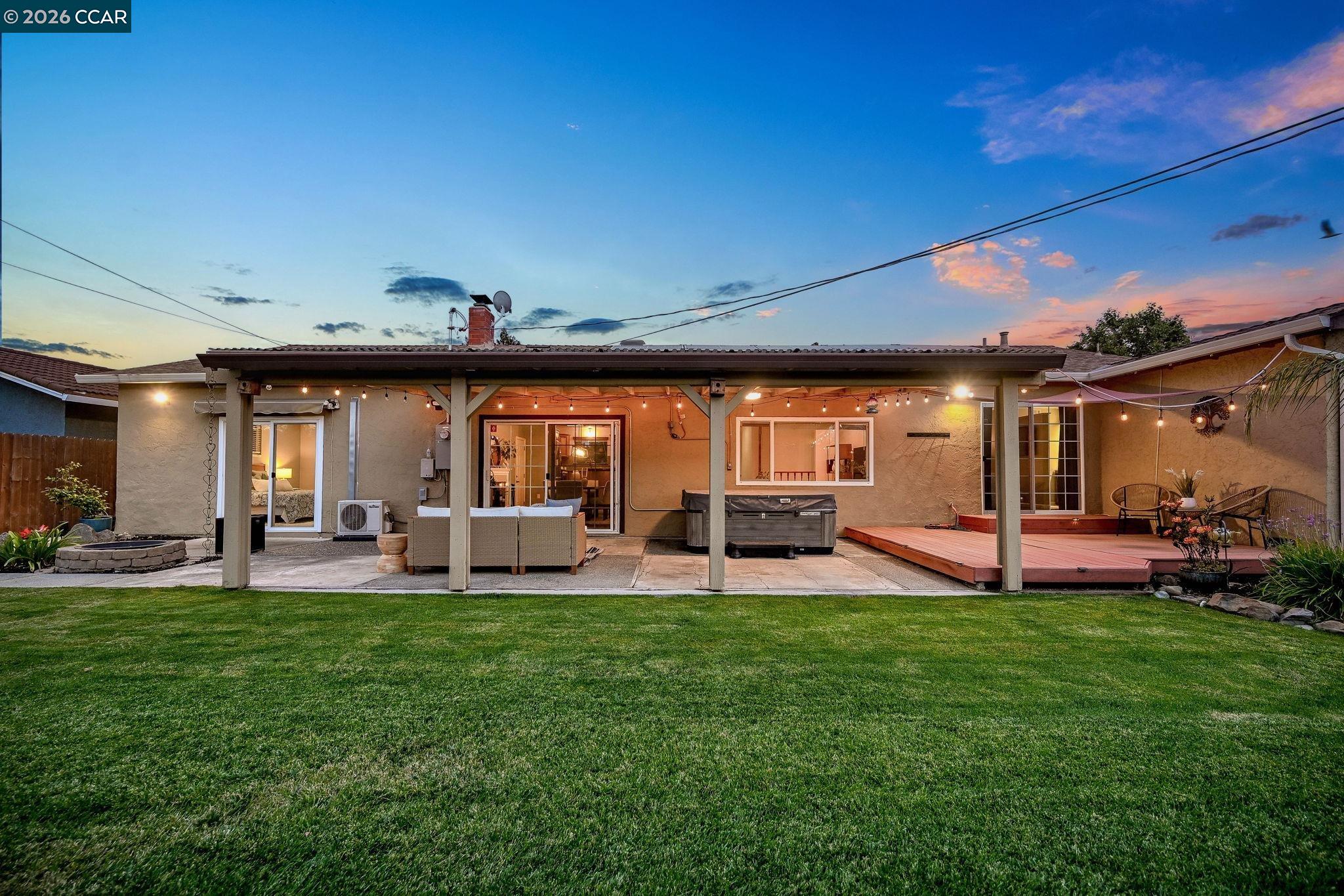 4427 Crestwood Cir