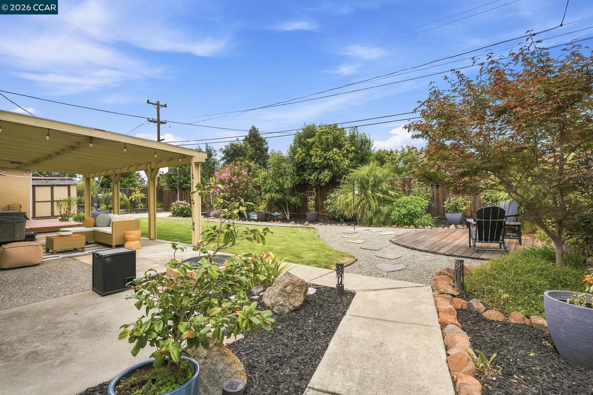 4427 Crestwood Cir