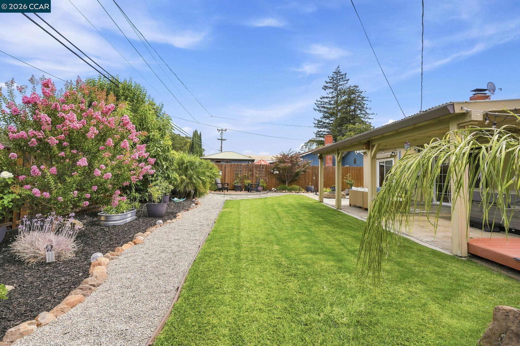 4427 Crestwood Cir