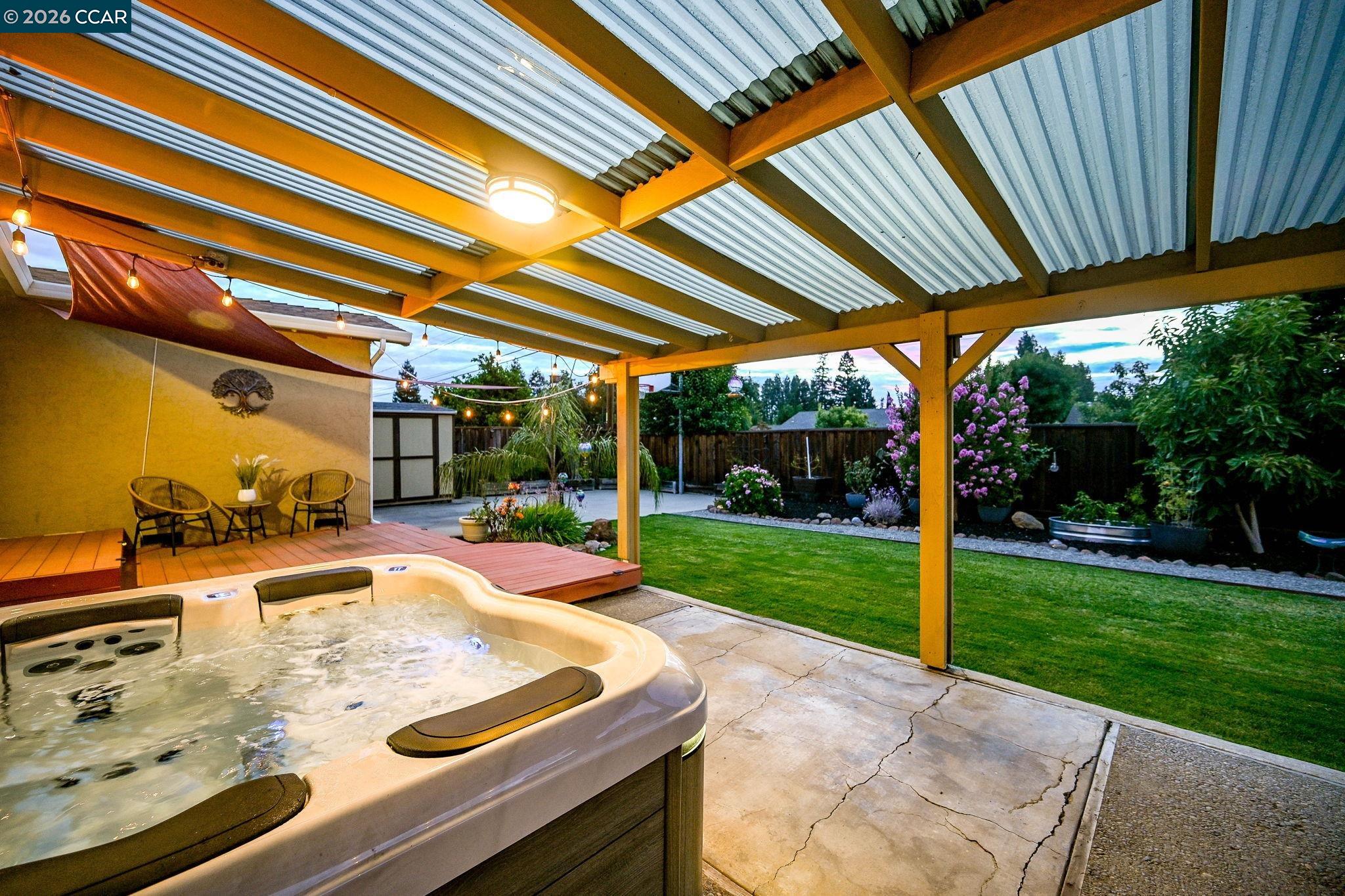 4427 Crestwood Cir