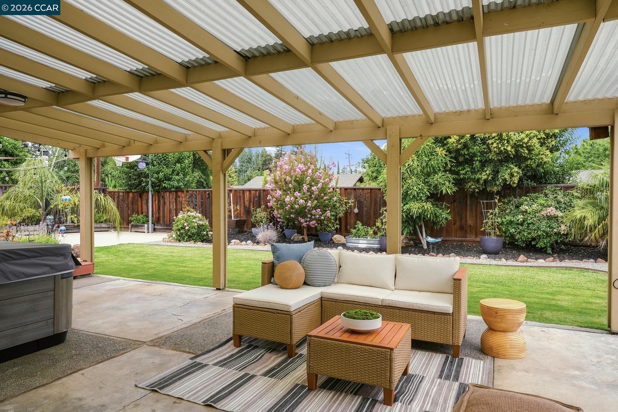 4427 Crestwood Cir