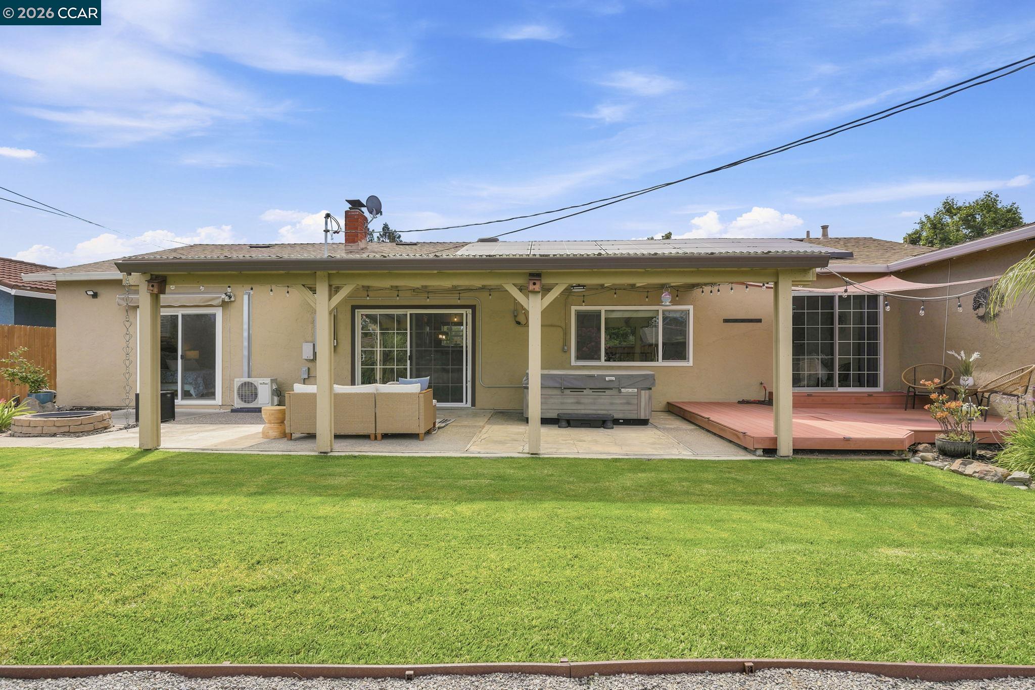 4427 Crestwood Cir