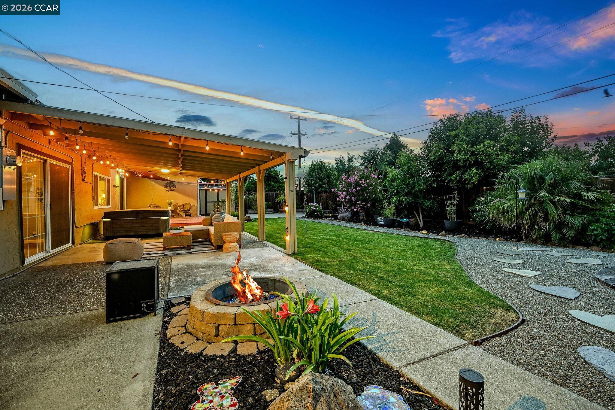 4427 Crestwood Cir