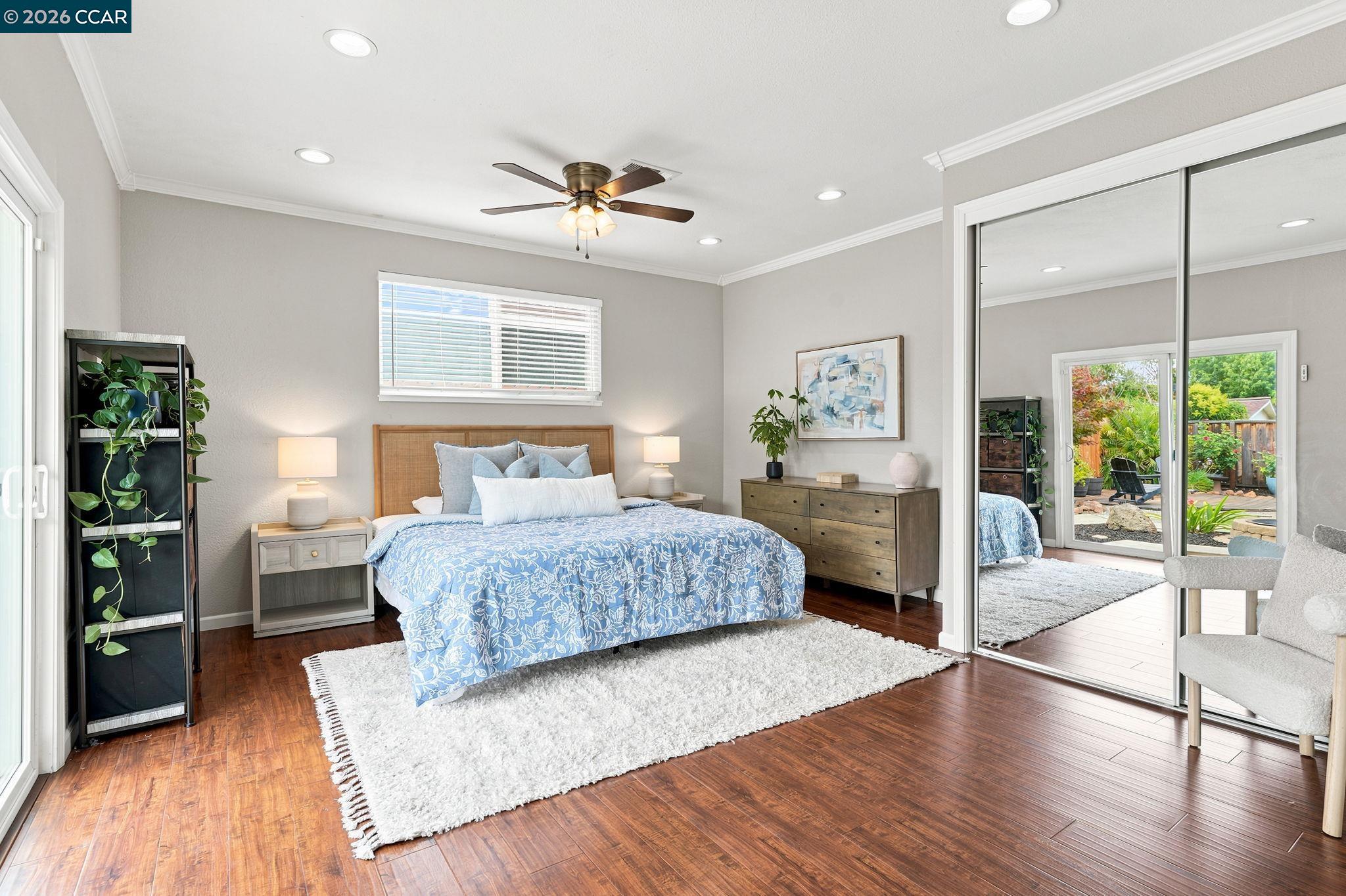 4427 Crestwood Cir