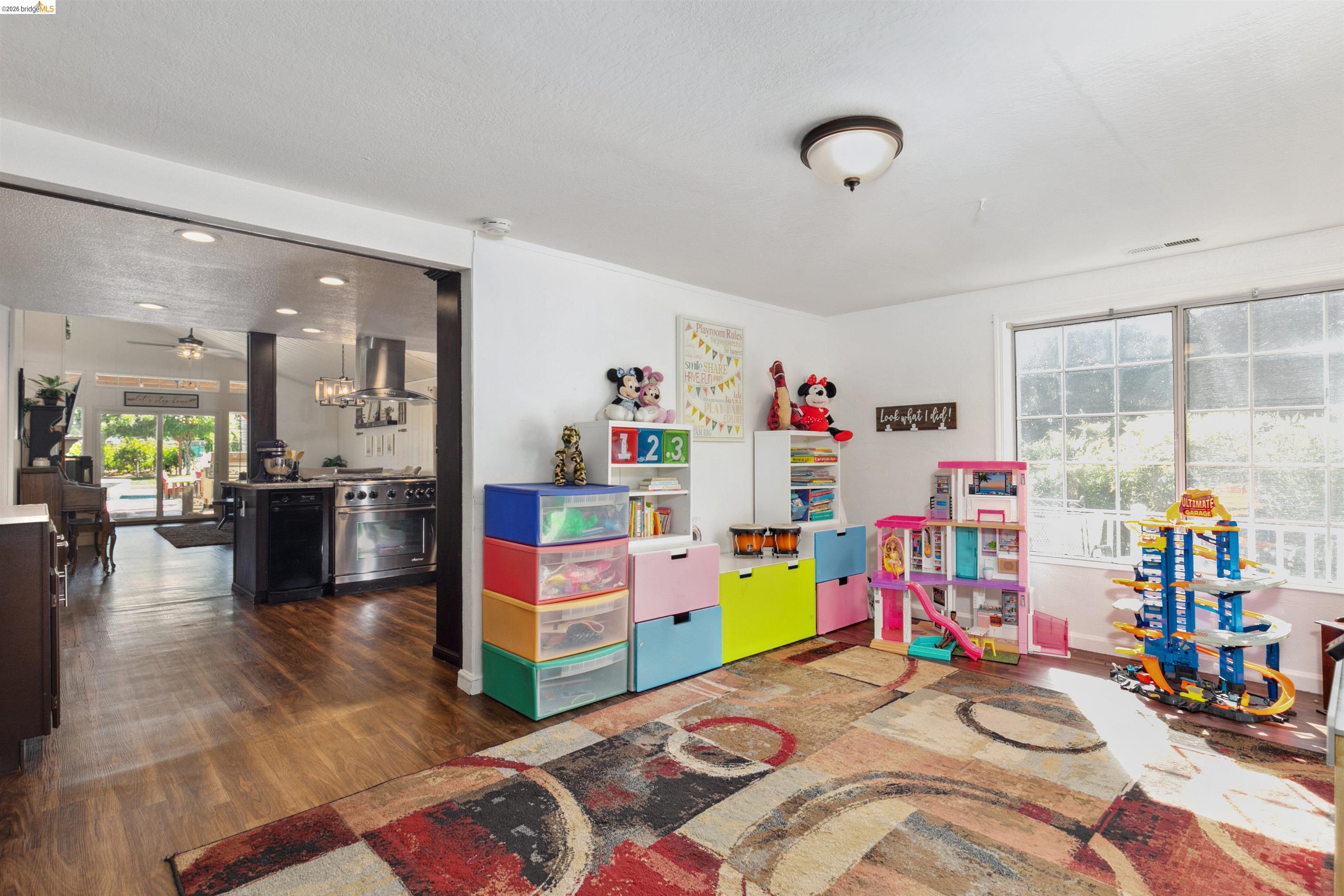 105 W Bolton Rd