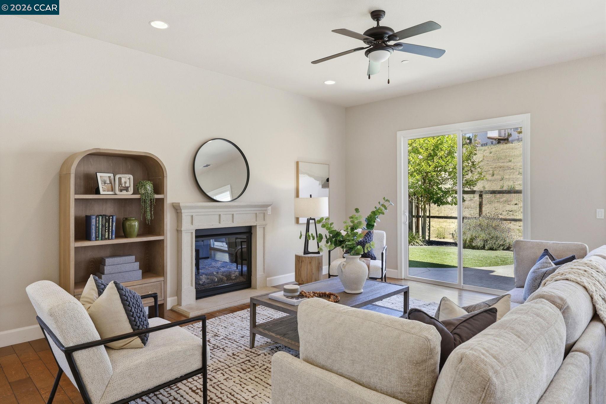 4658 Valley Vista Dr