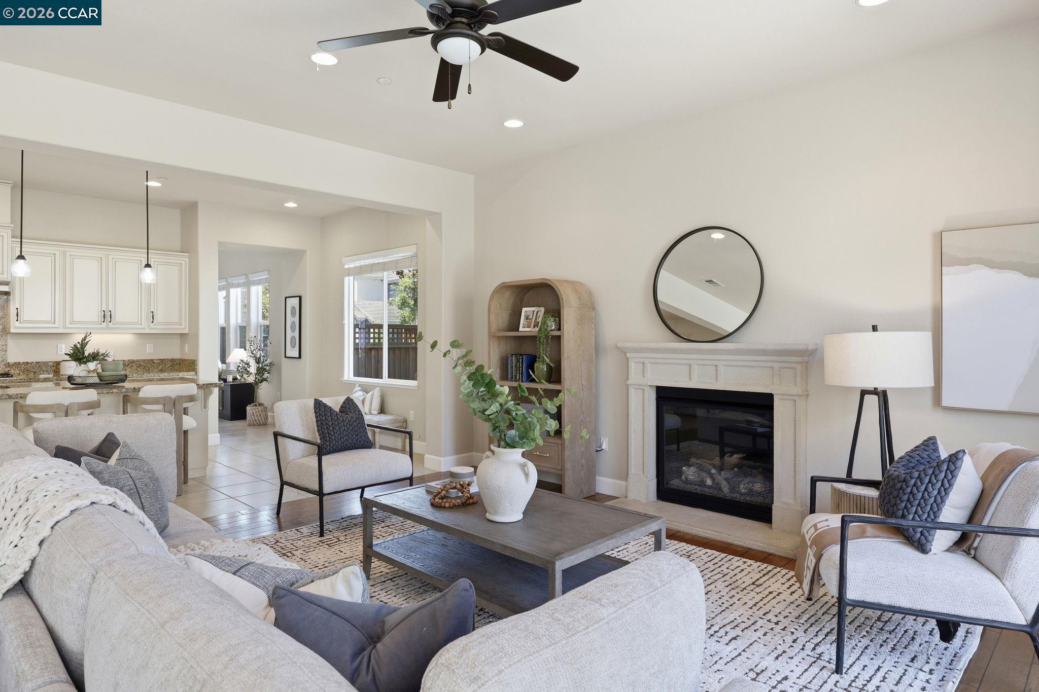 4658 Valley Vista Dr