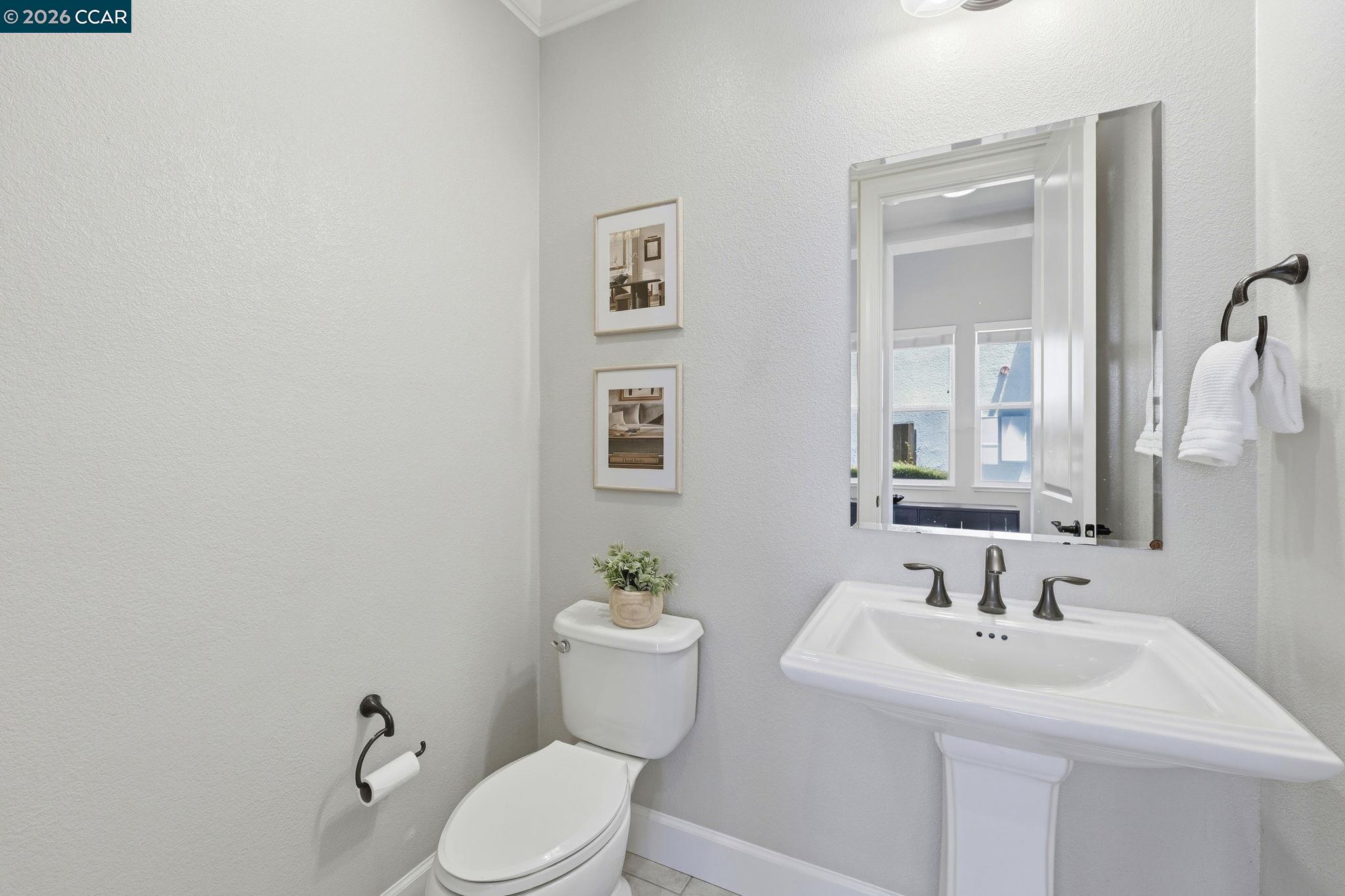 4658 Valley Vista Dr