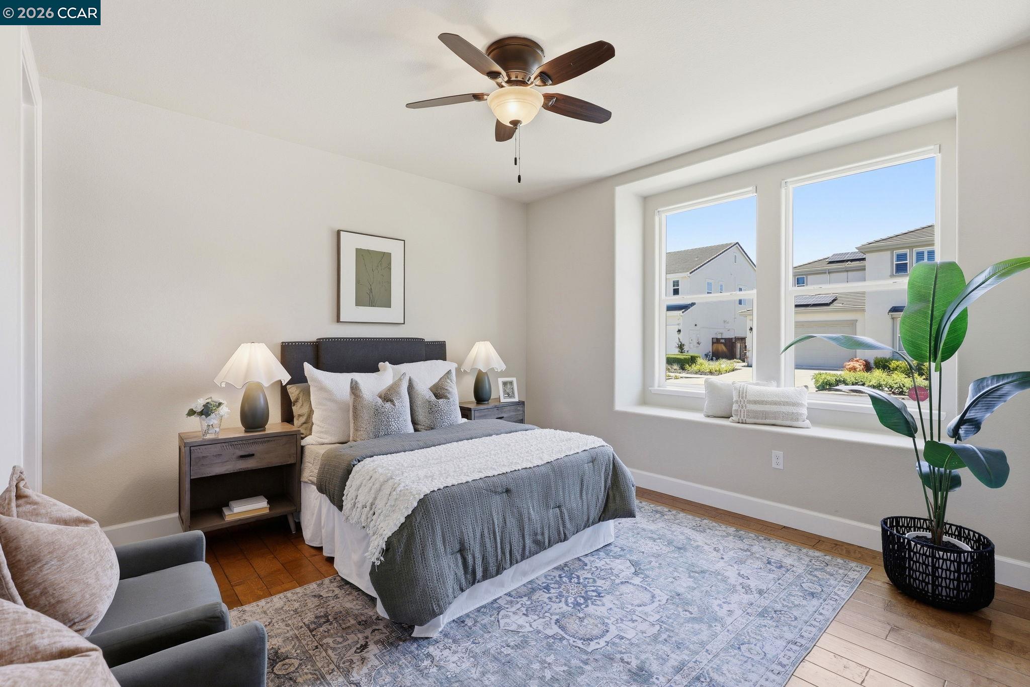 4658 Valley Vista Dr