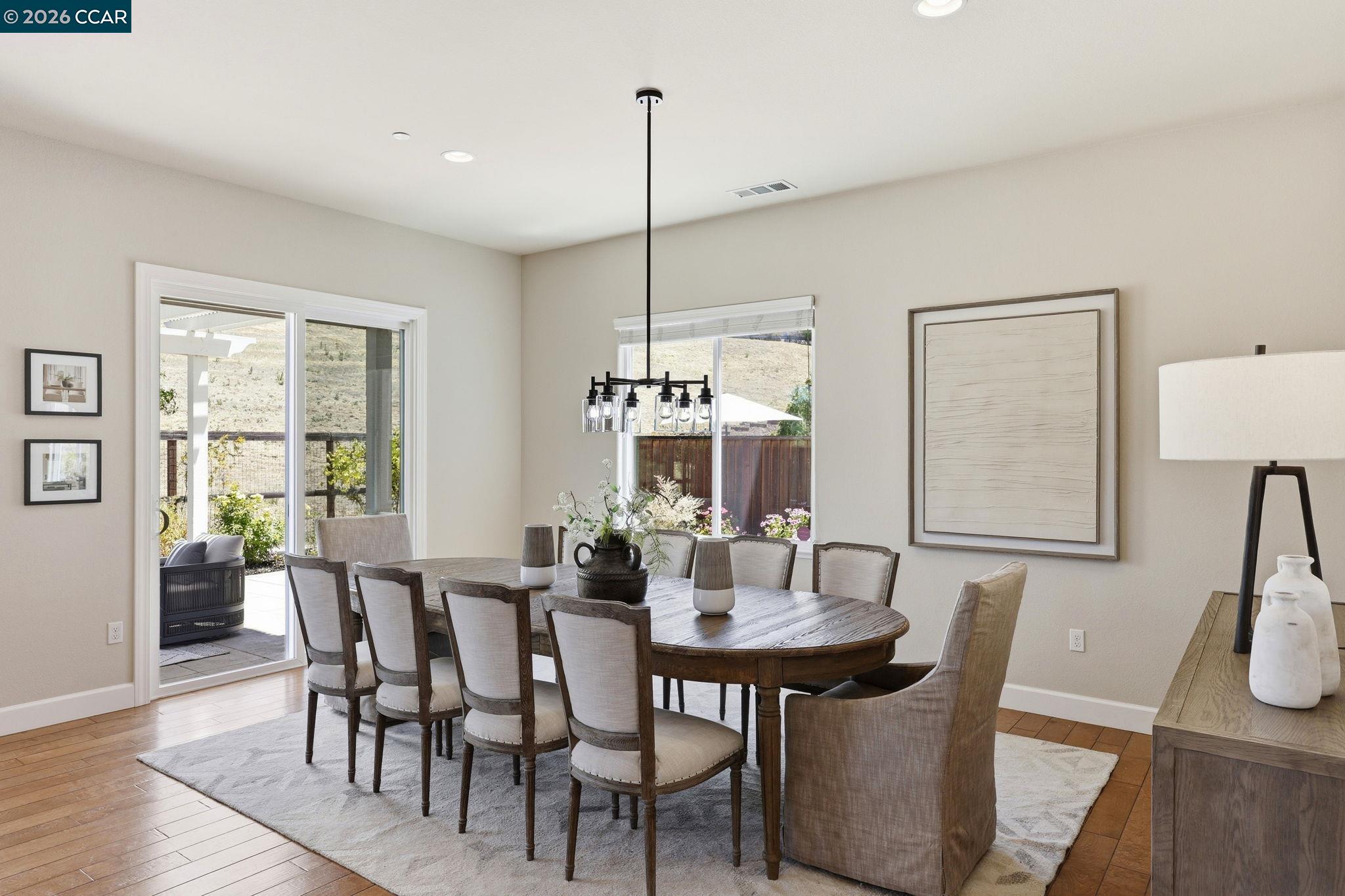 4658 Valley Vista Dr