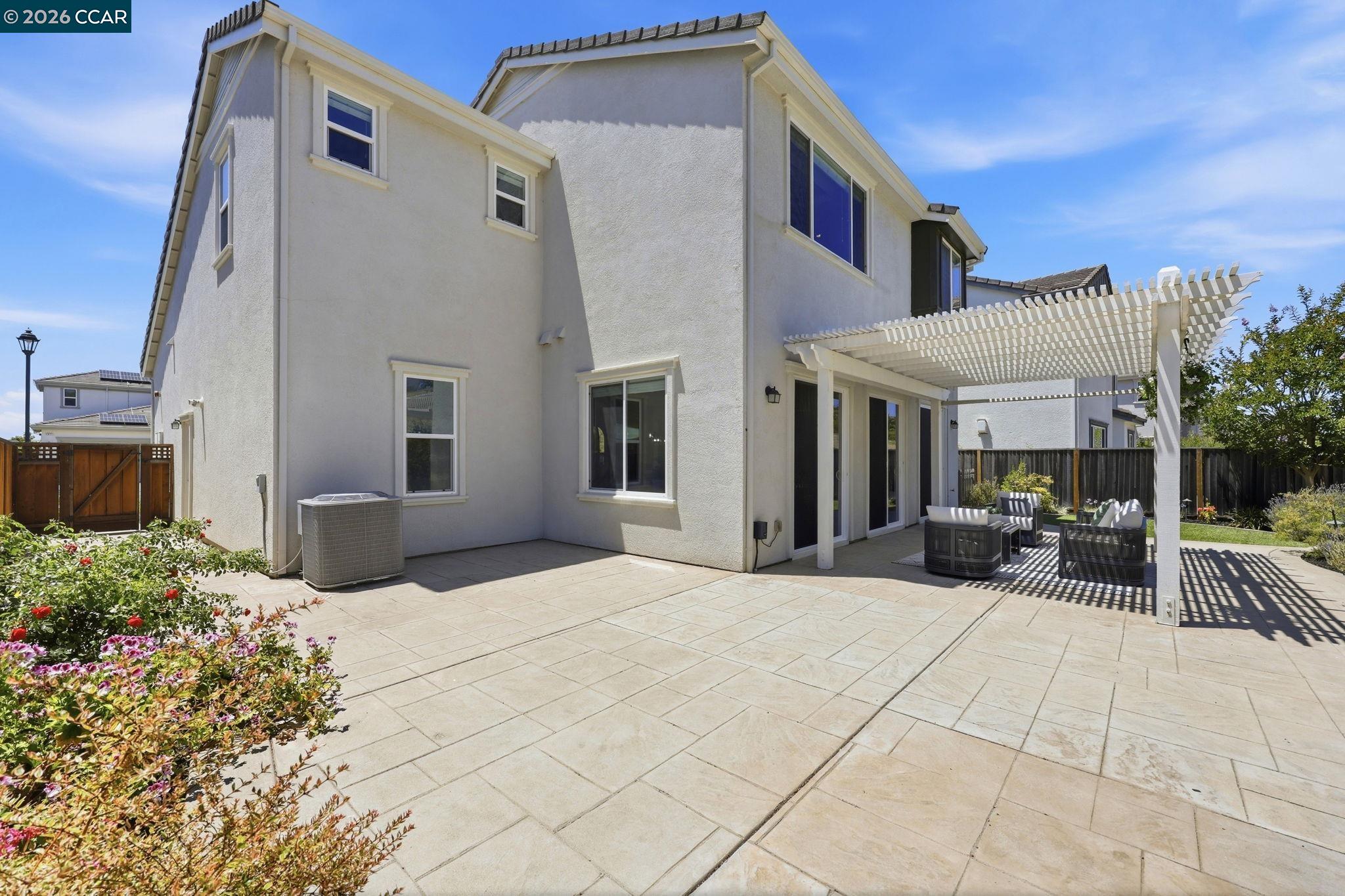 4658 Valley Vista Dr