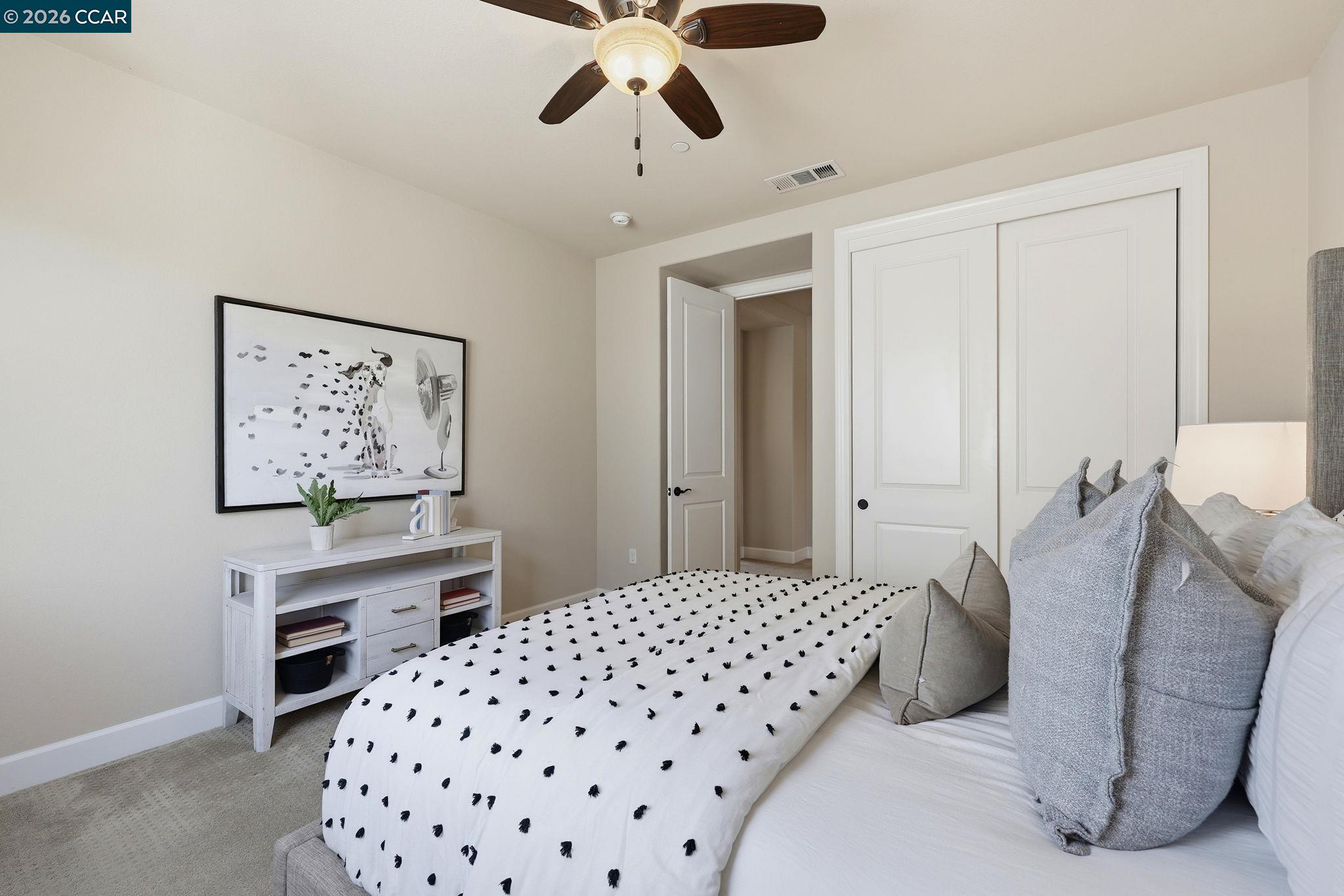 4658 Valley Vista Dr