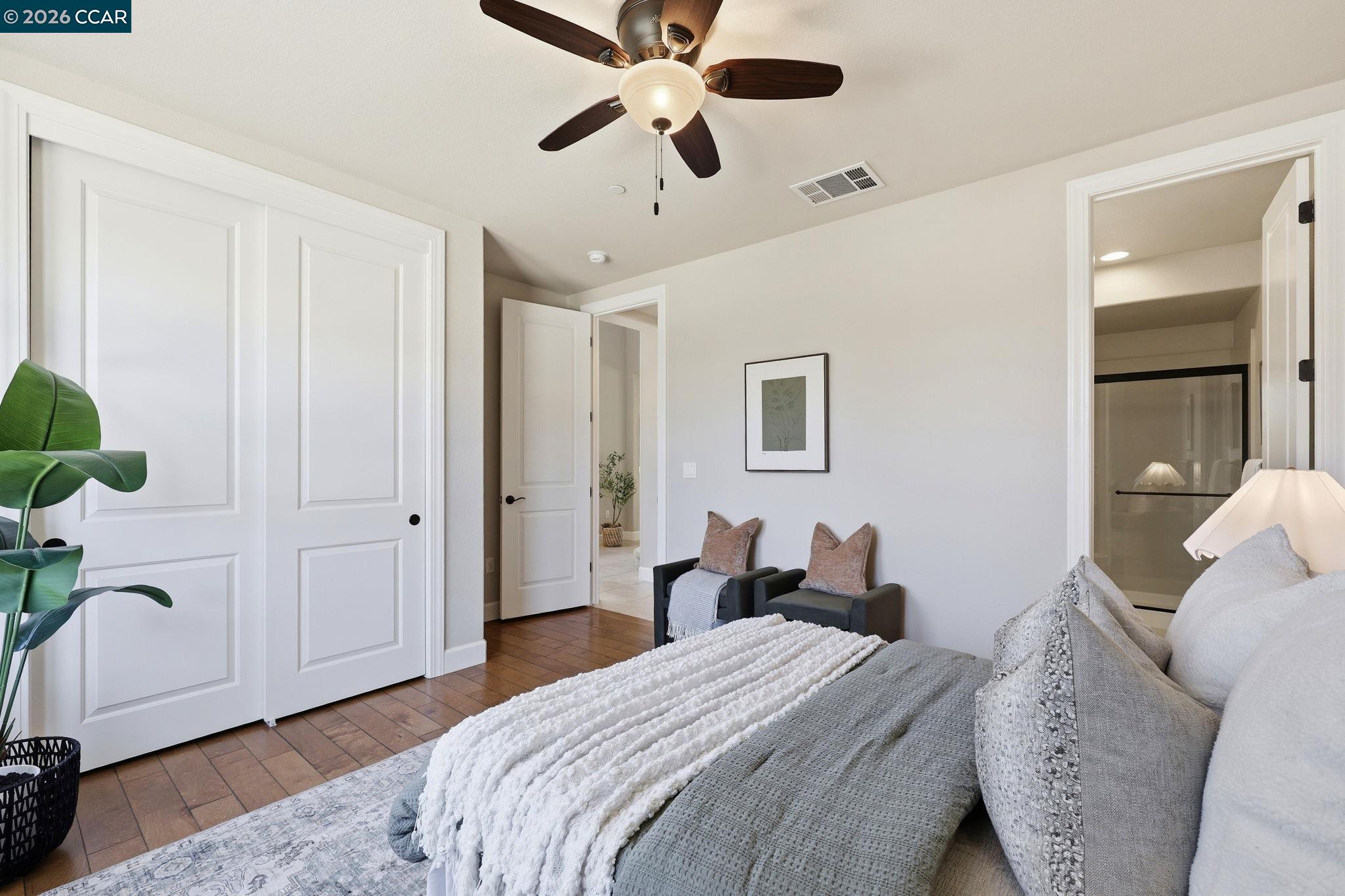 4658 Valley Vista Dr