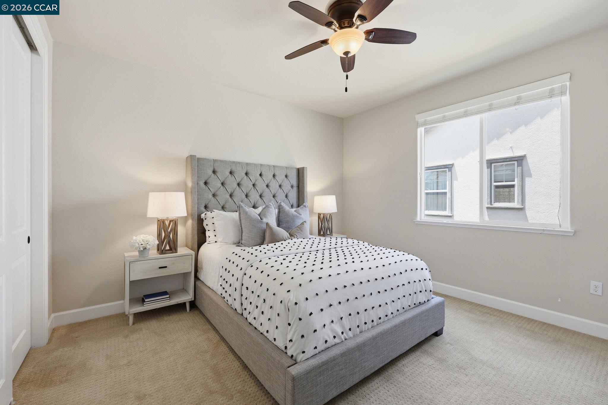 4658 Valley Vista Dr