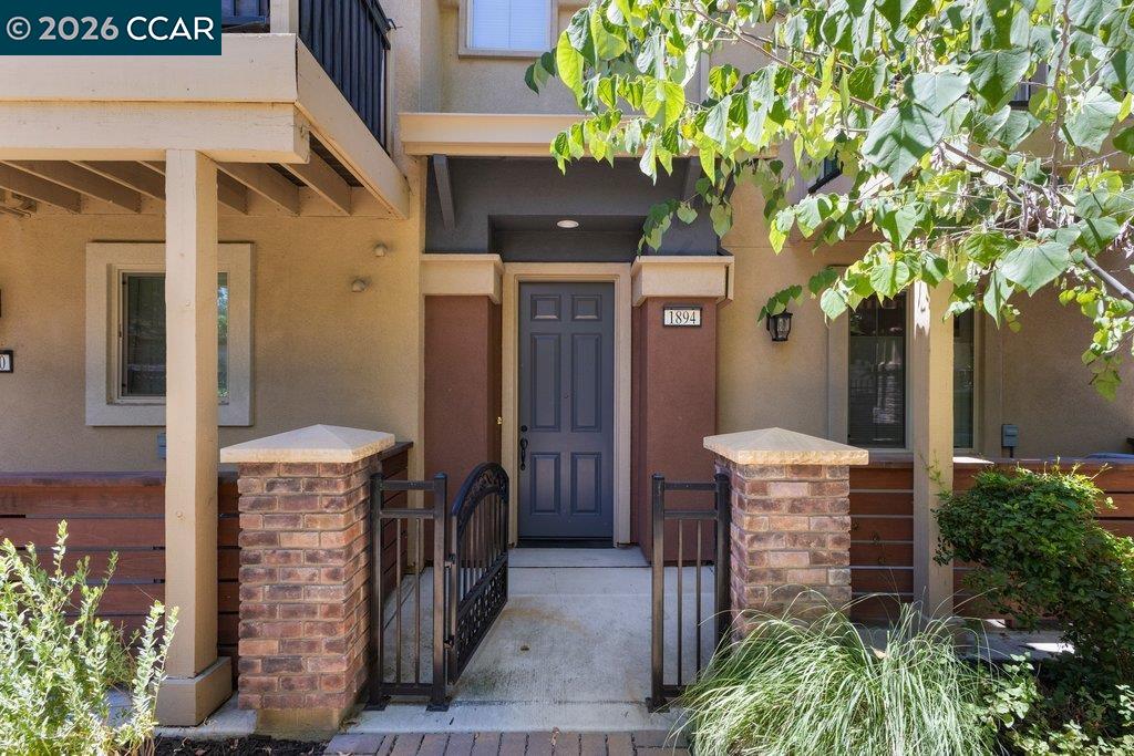 1894 Enclave Pl