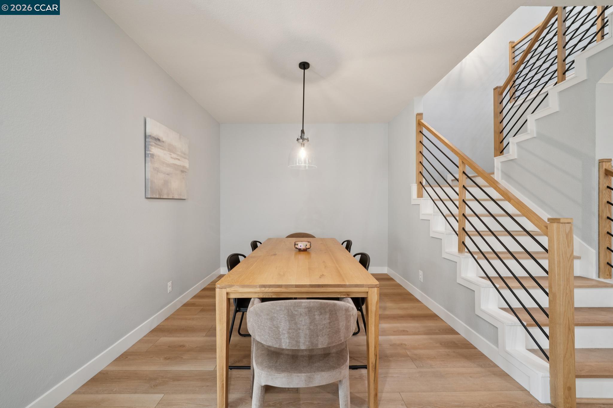 921 Arrowhead Ter