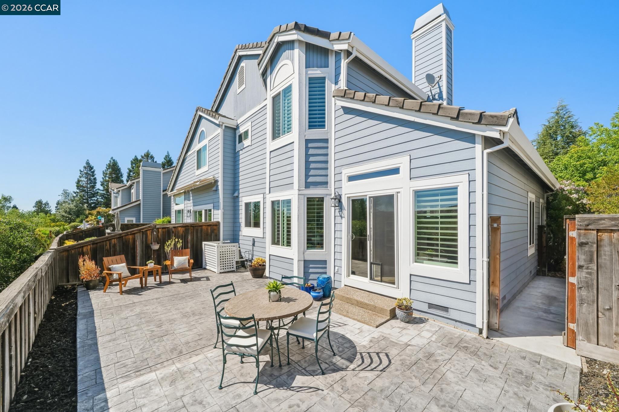 921 Arrowhead Ter