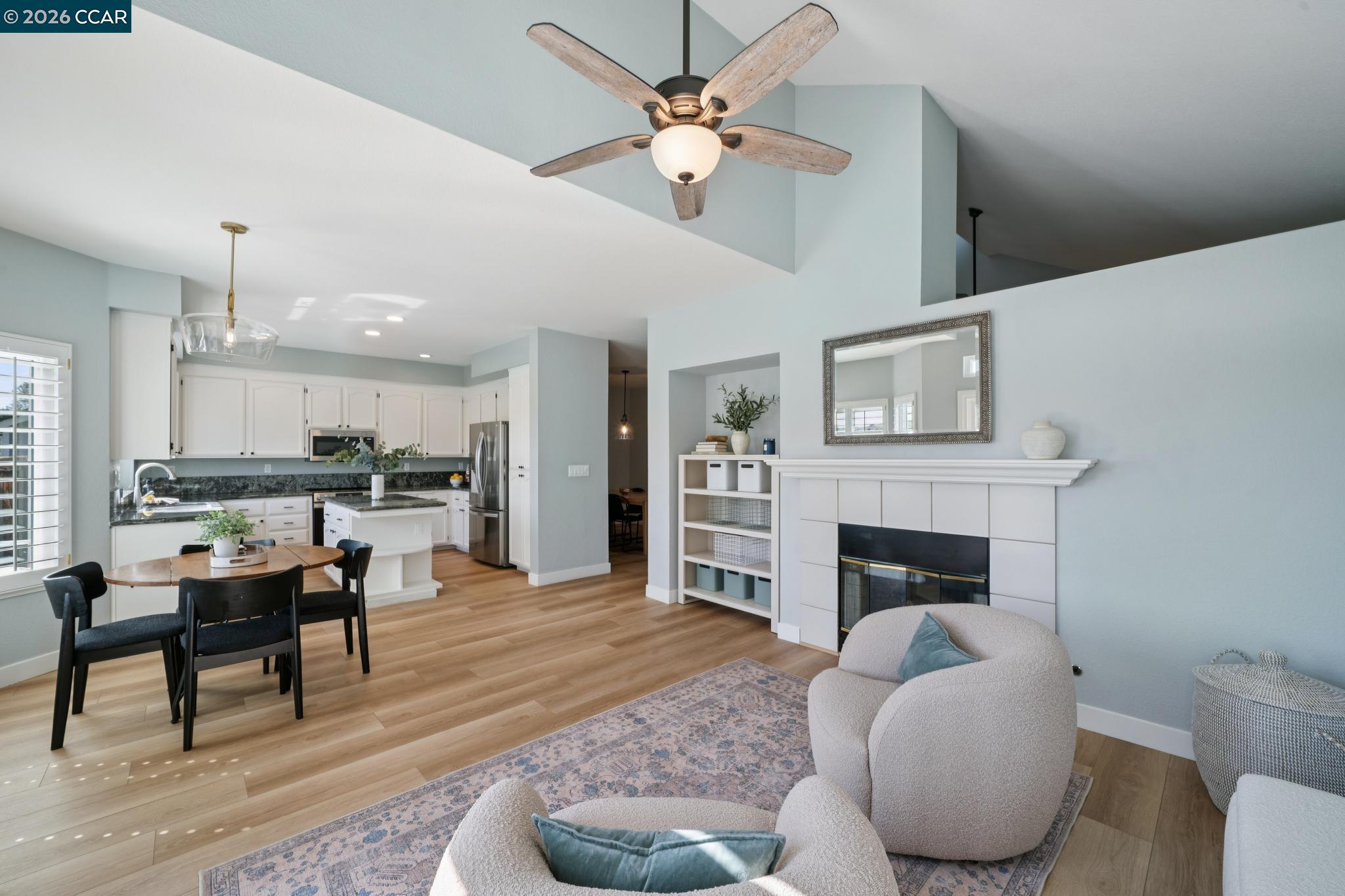 921 Arrowhead Ter