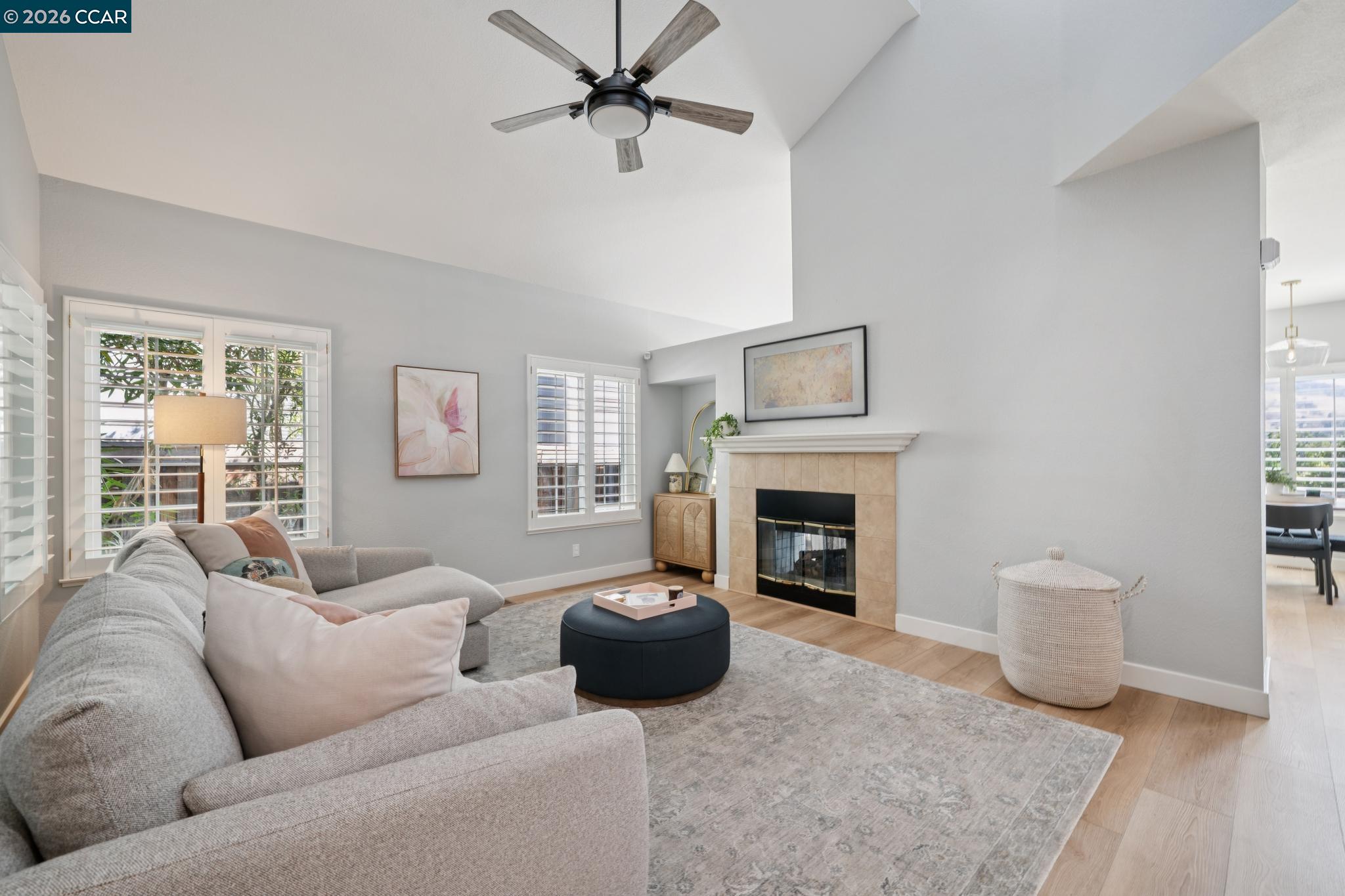 921 Arrowhead Ter