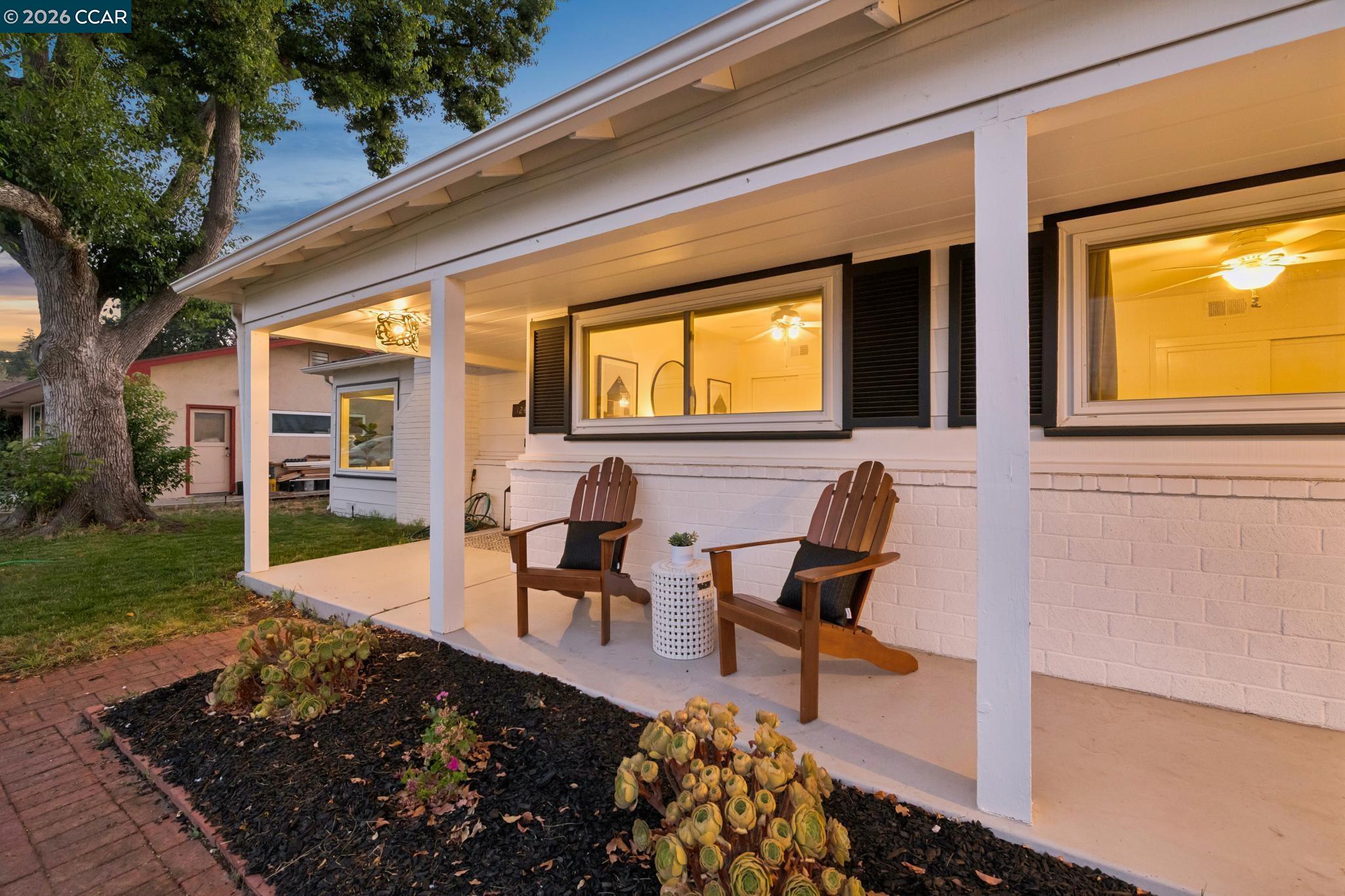 1243 Davis Ave.