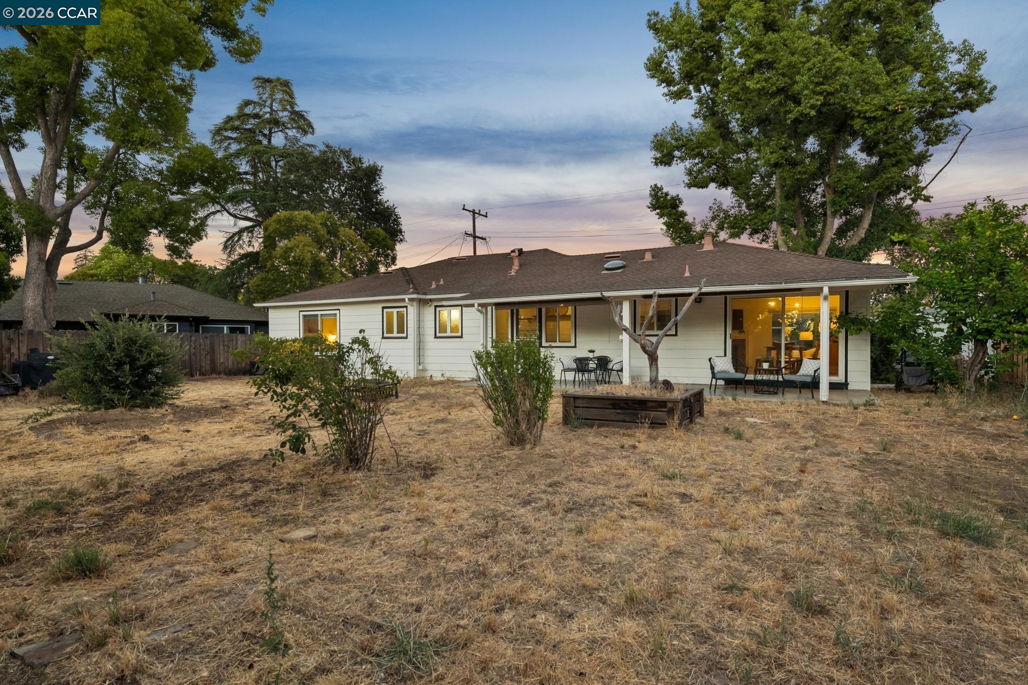 1243 Davis Ave.