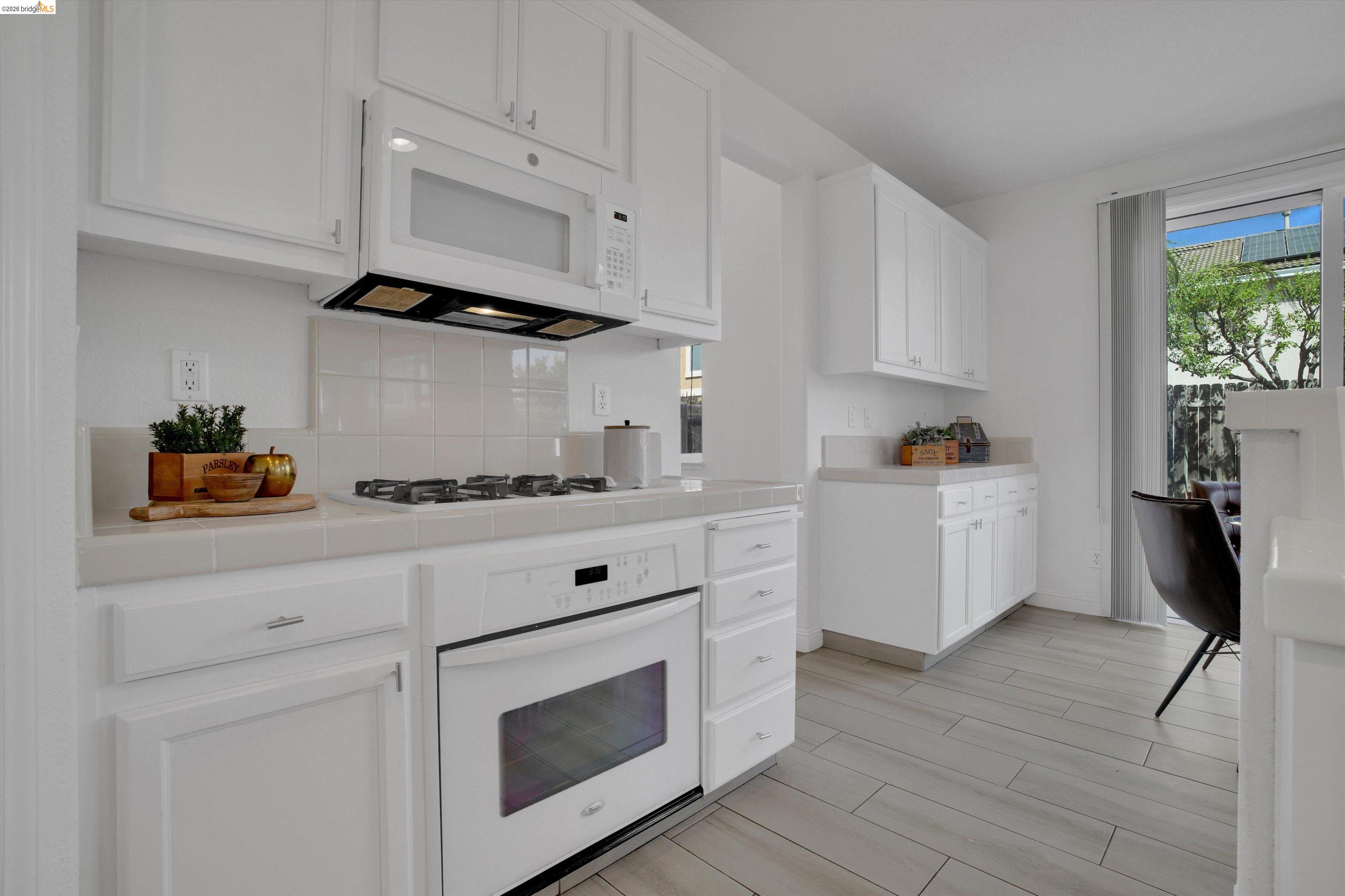 14 Renoir Ct