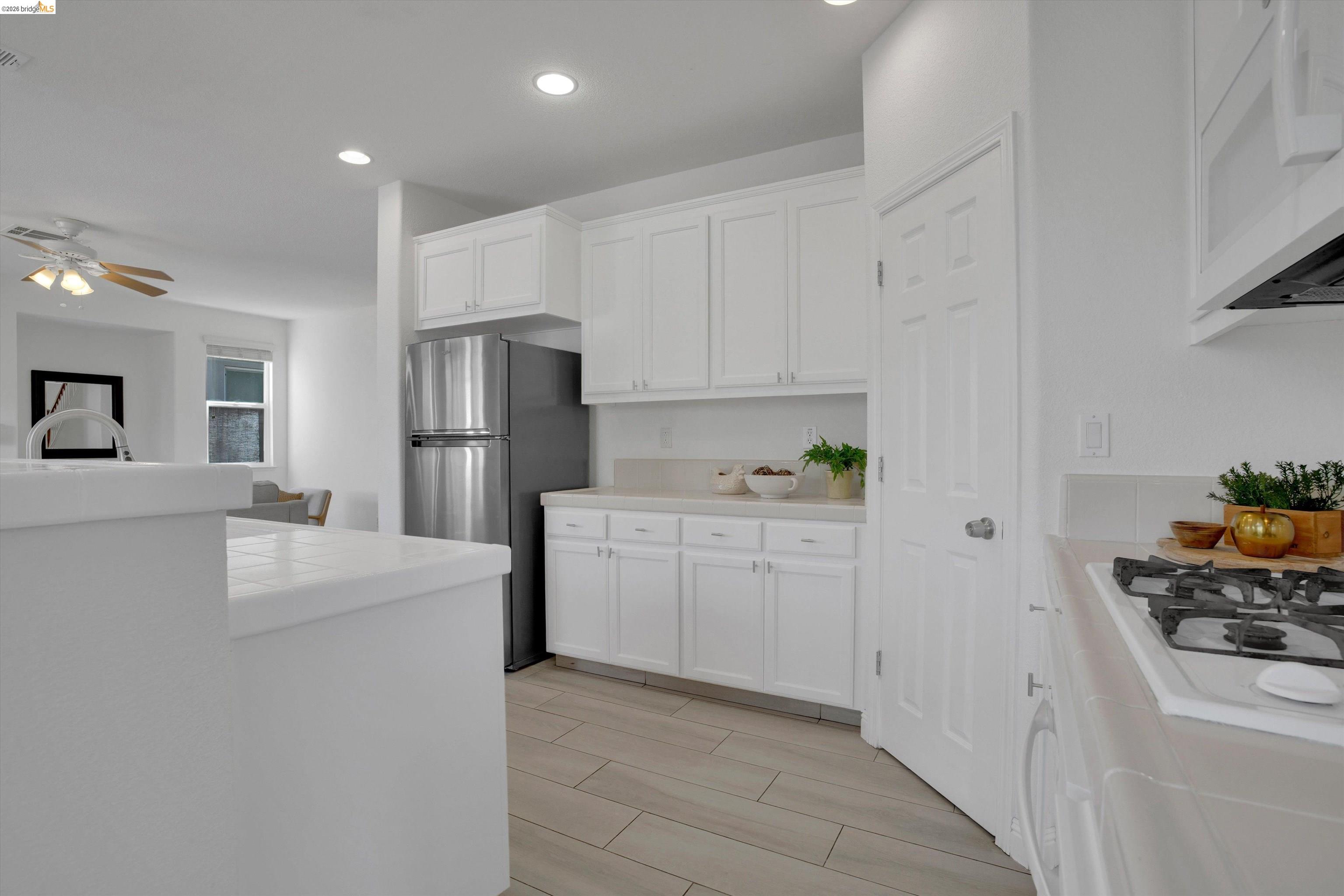 14 Renoir Ct