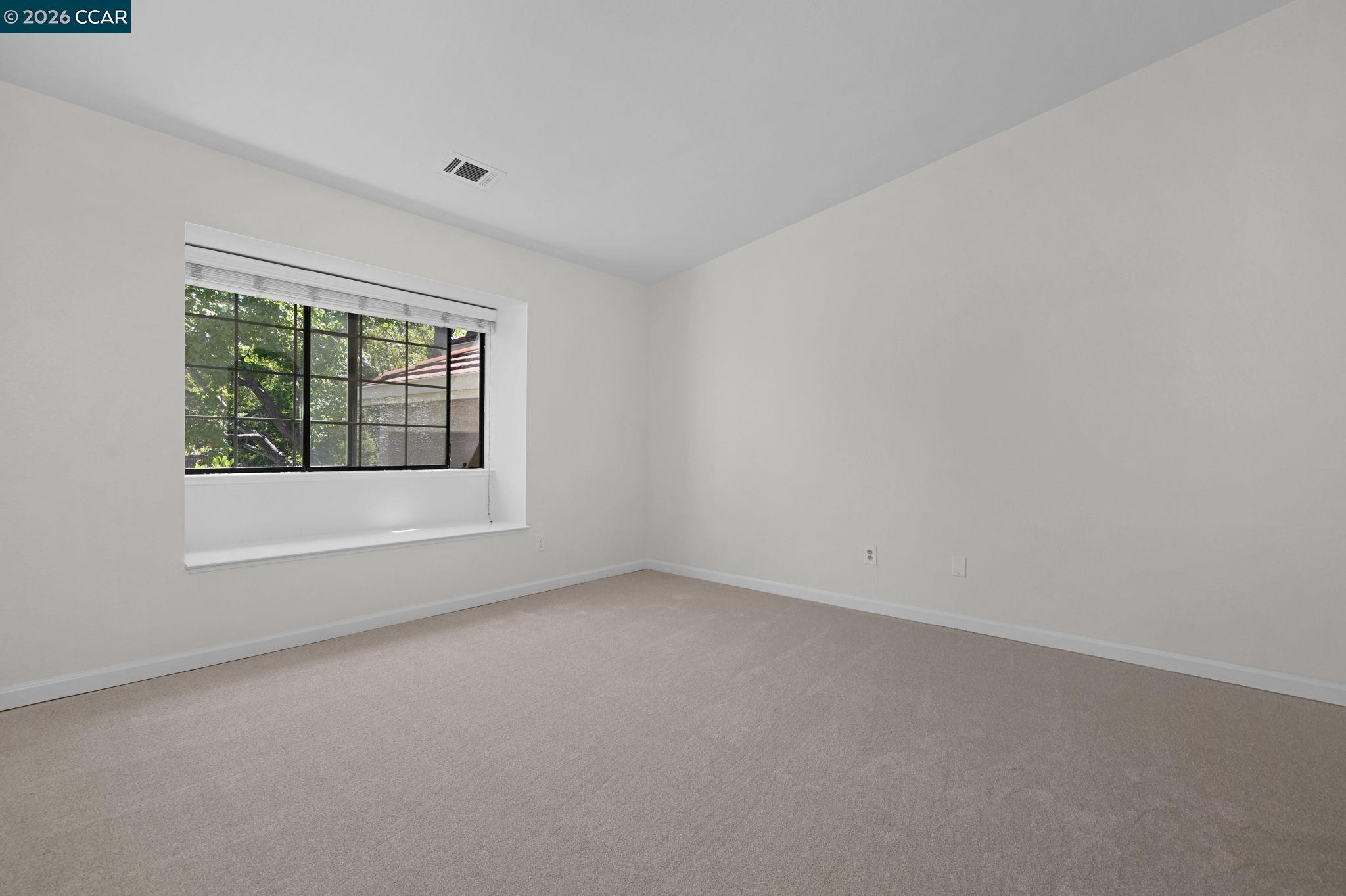 5012 Lakeview Dr. #201