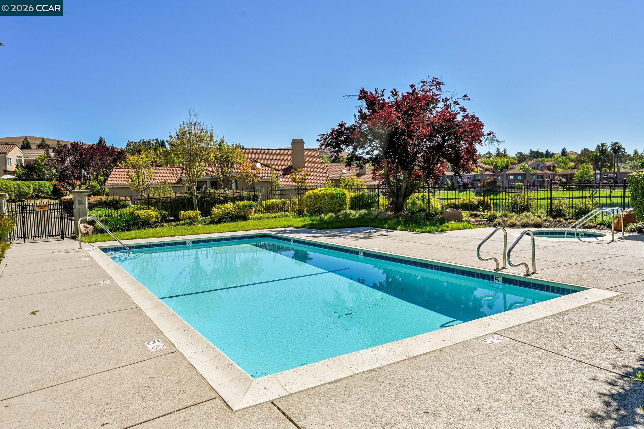 5012 Lakeview Dr. #201