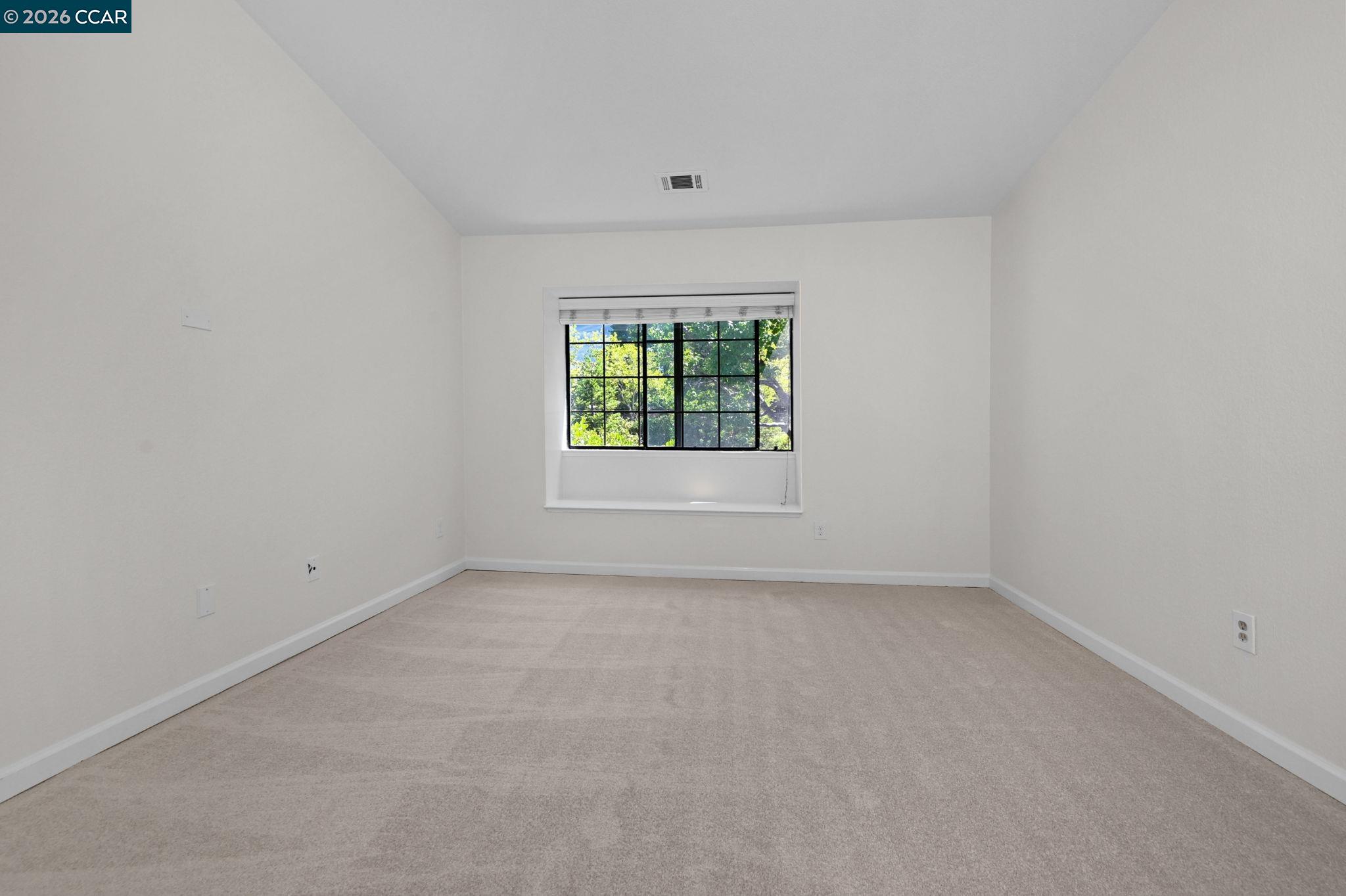 5012 Lakeview Dr. #201