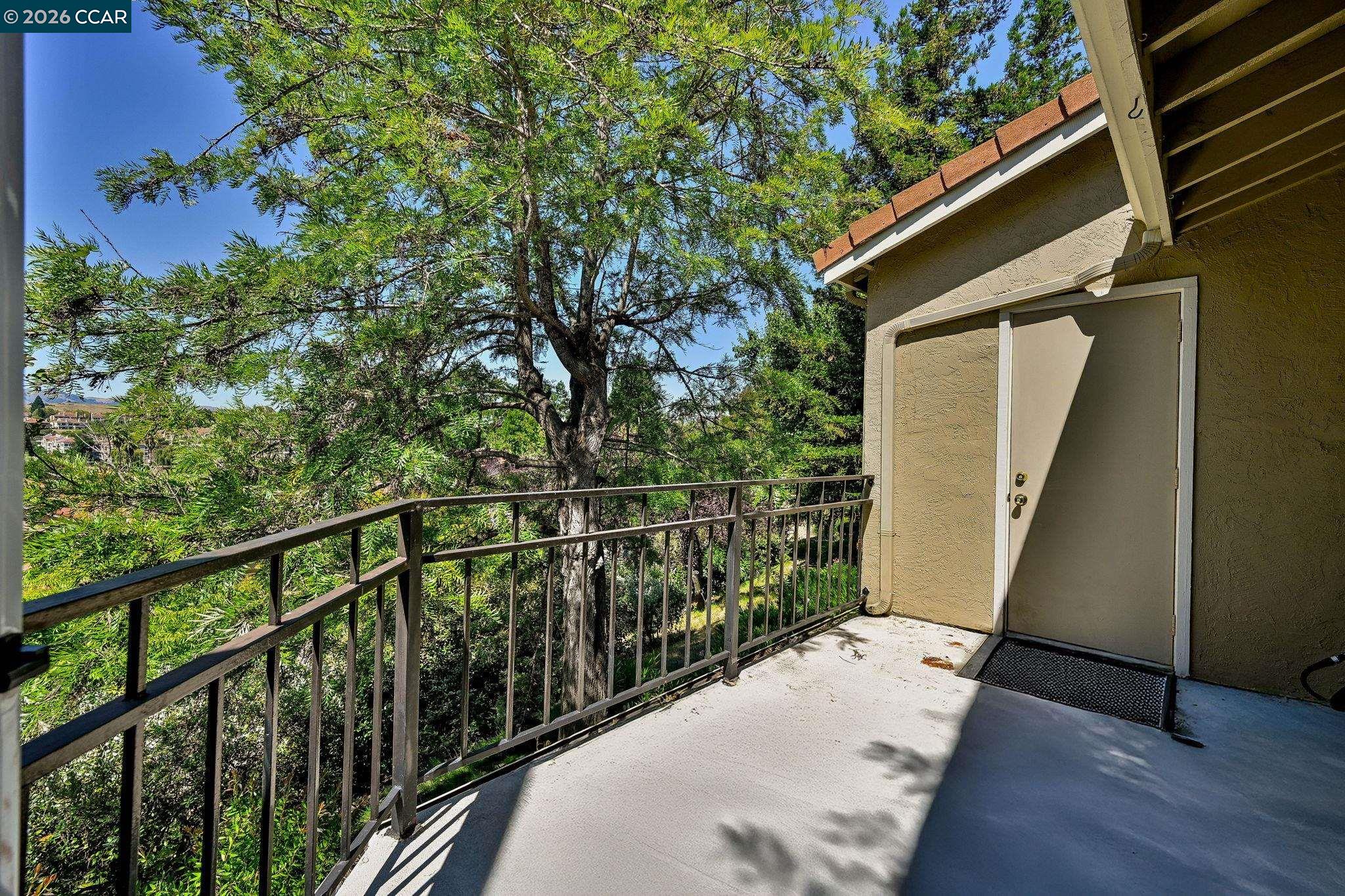 5012 Lakeview Dr. #201