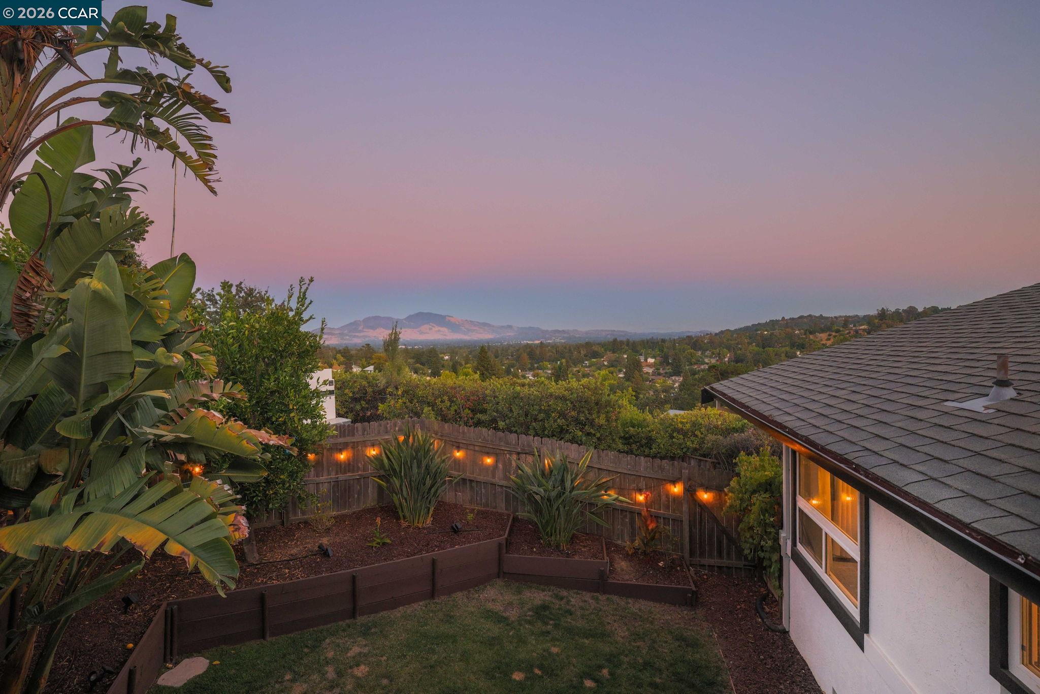 566 Webster Dr