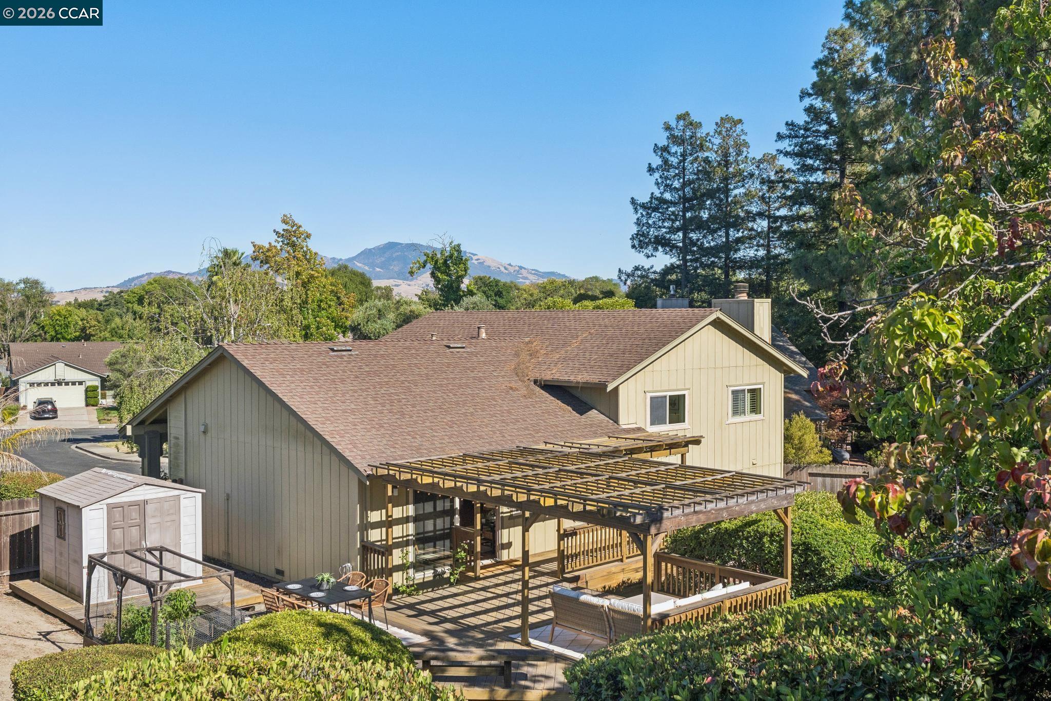41 Burnham Ct