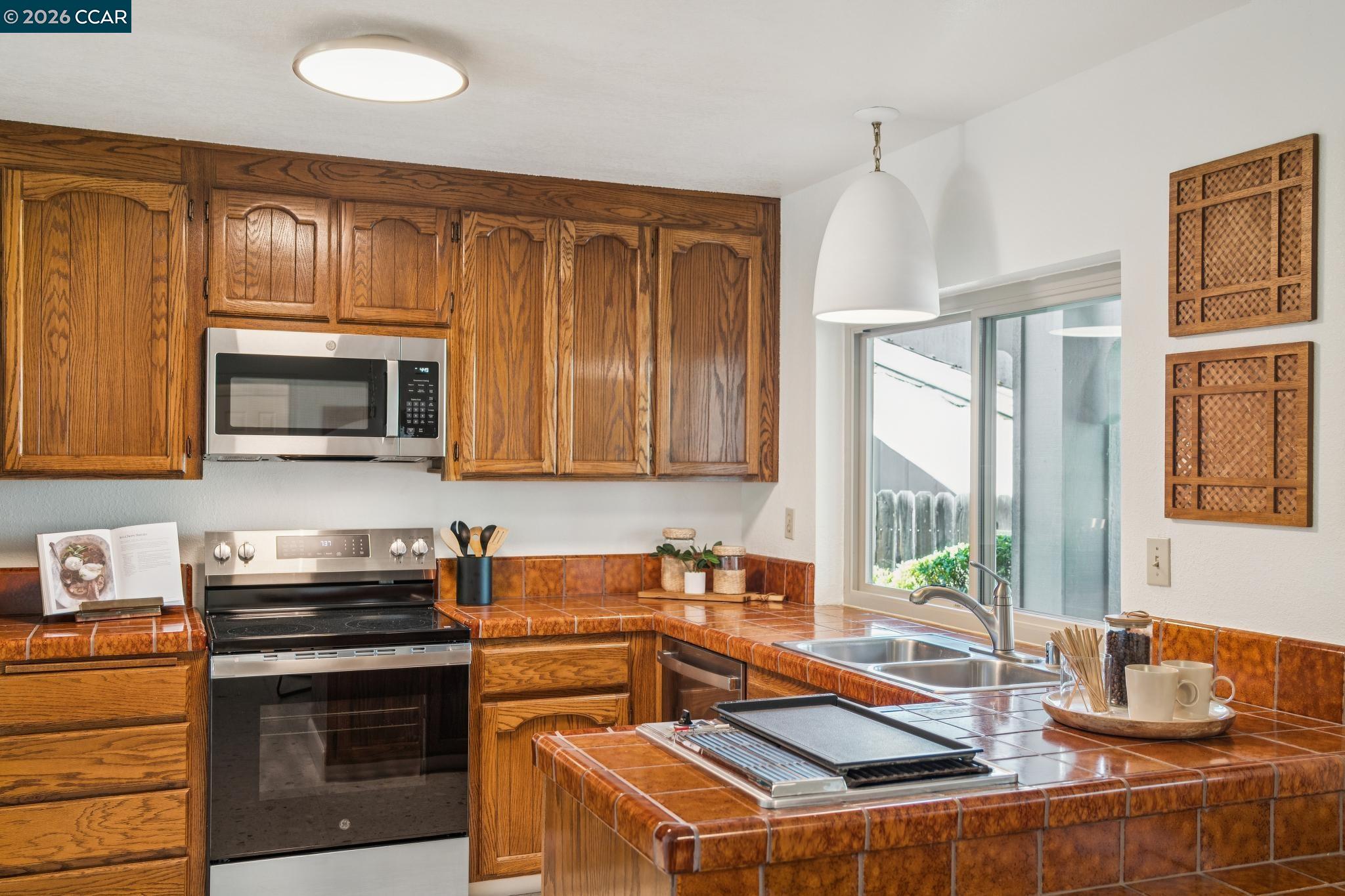 41 Burnham Ct