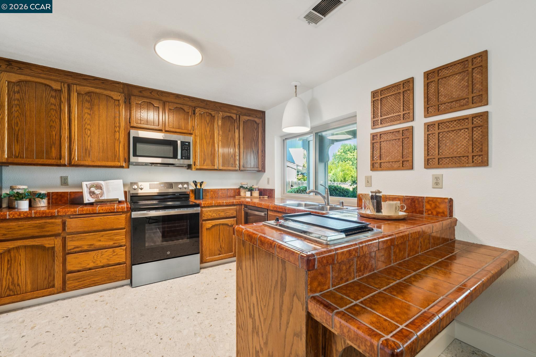 41 Burnham Ct