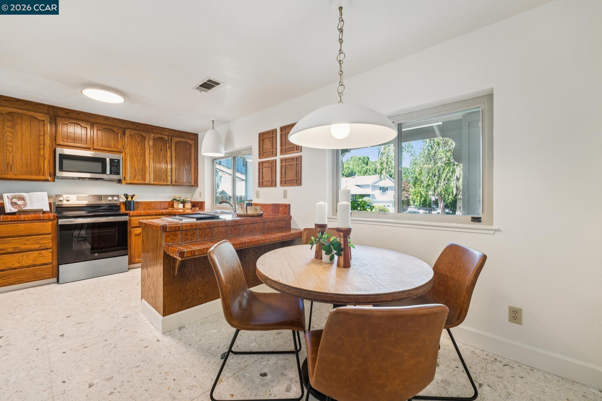 41 Burnham Ct