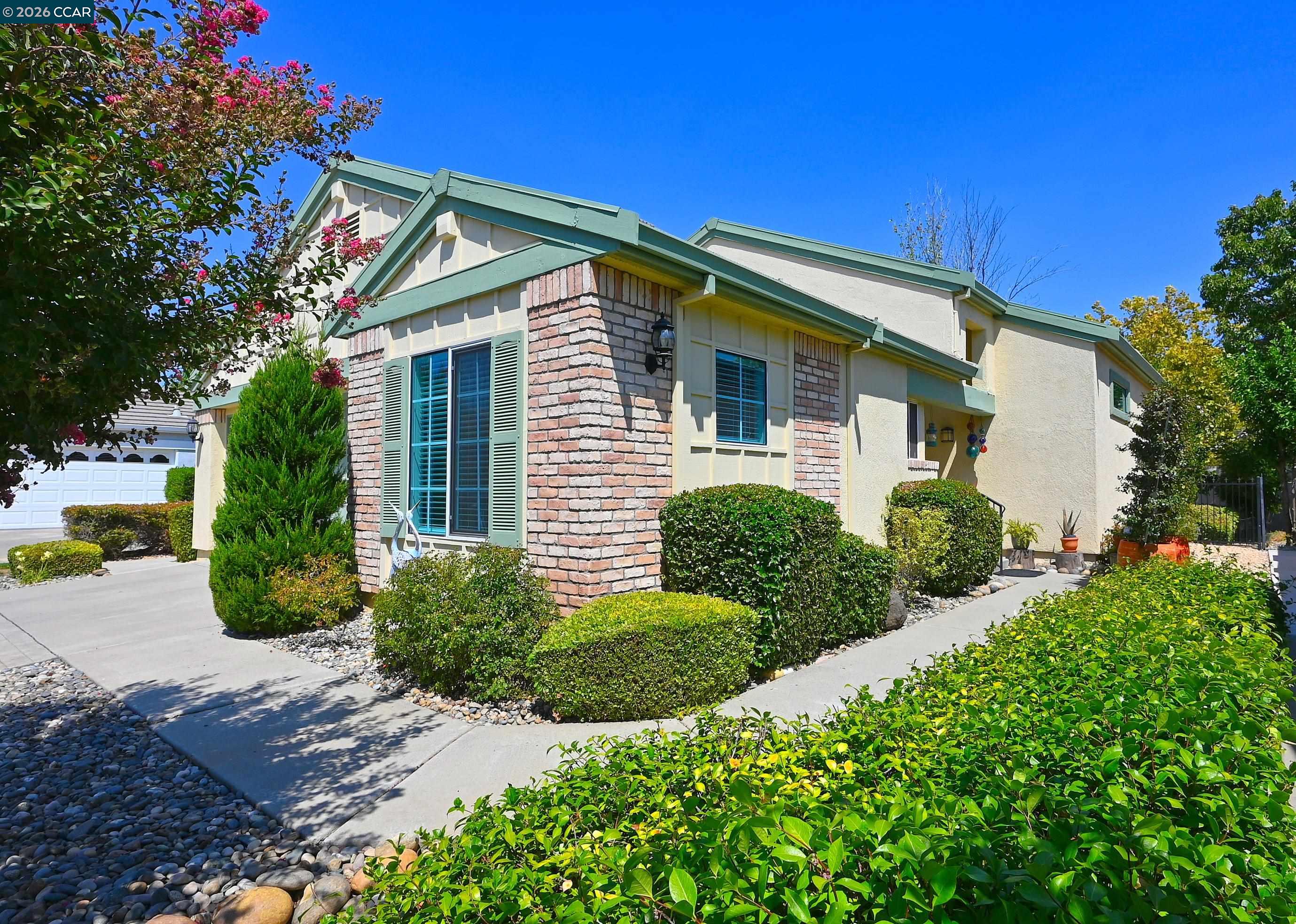 310 Winesap Dr.
