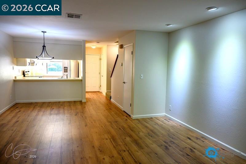 324 Eastgate Ln
