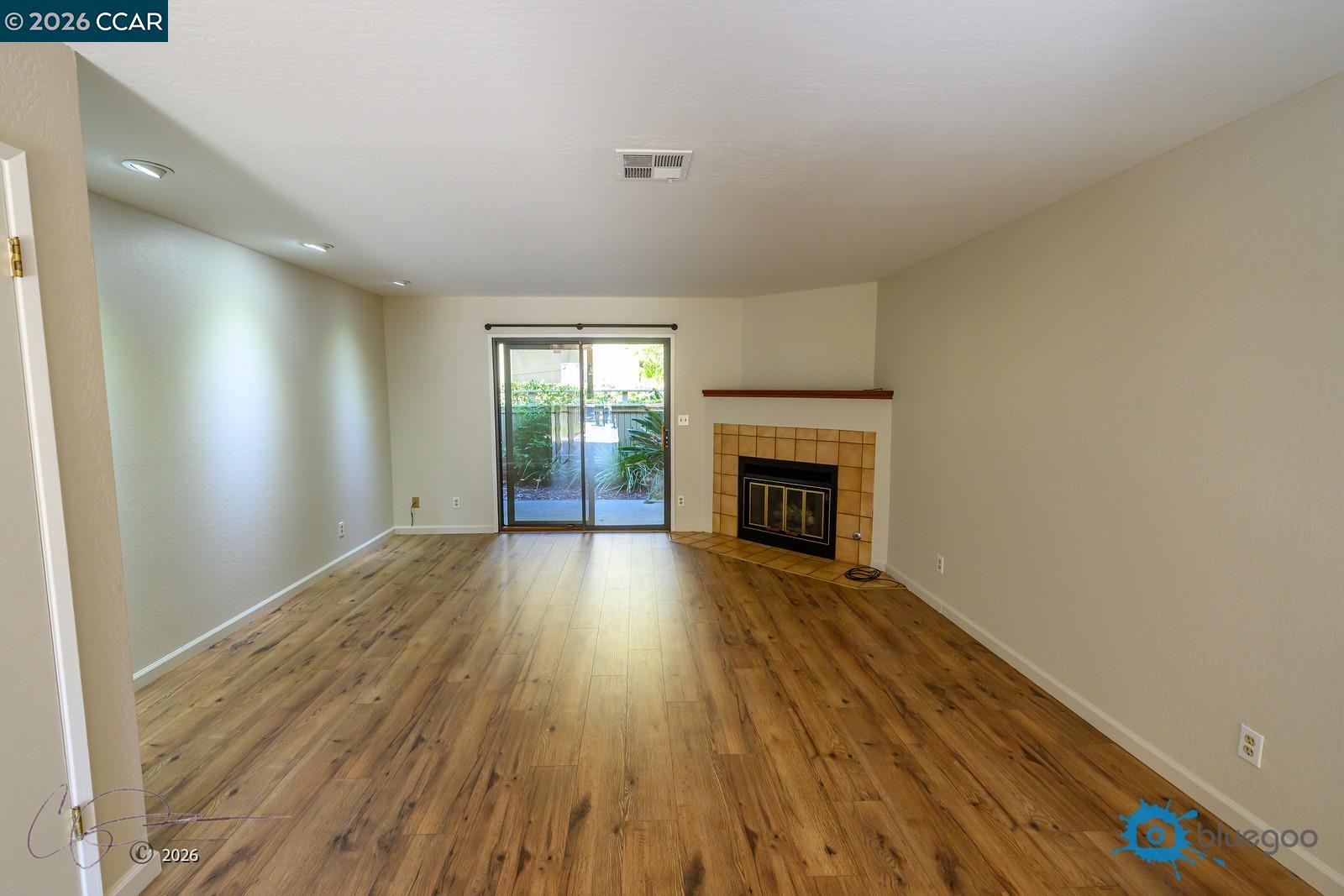 324 Eastgate Ln