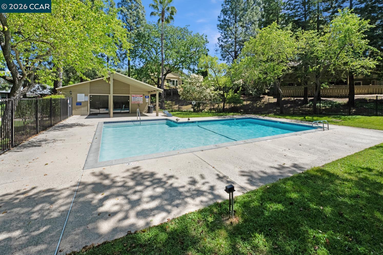324 Eastgate Ln
