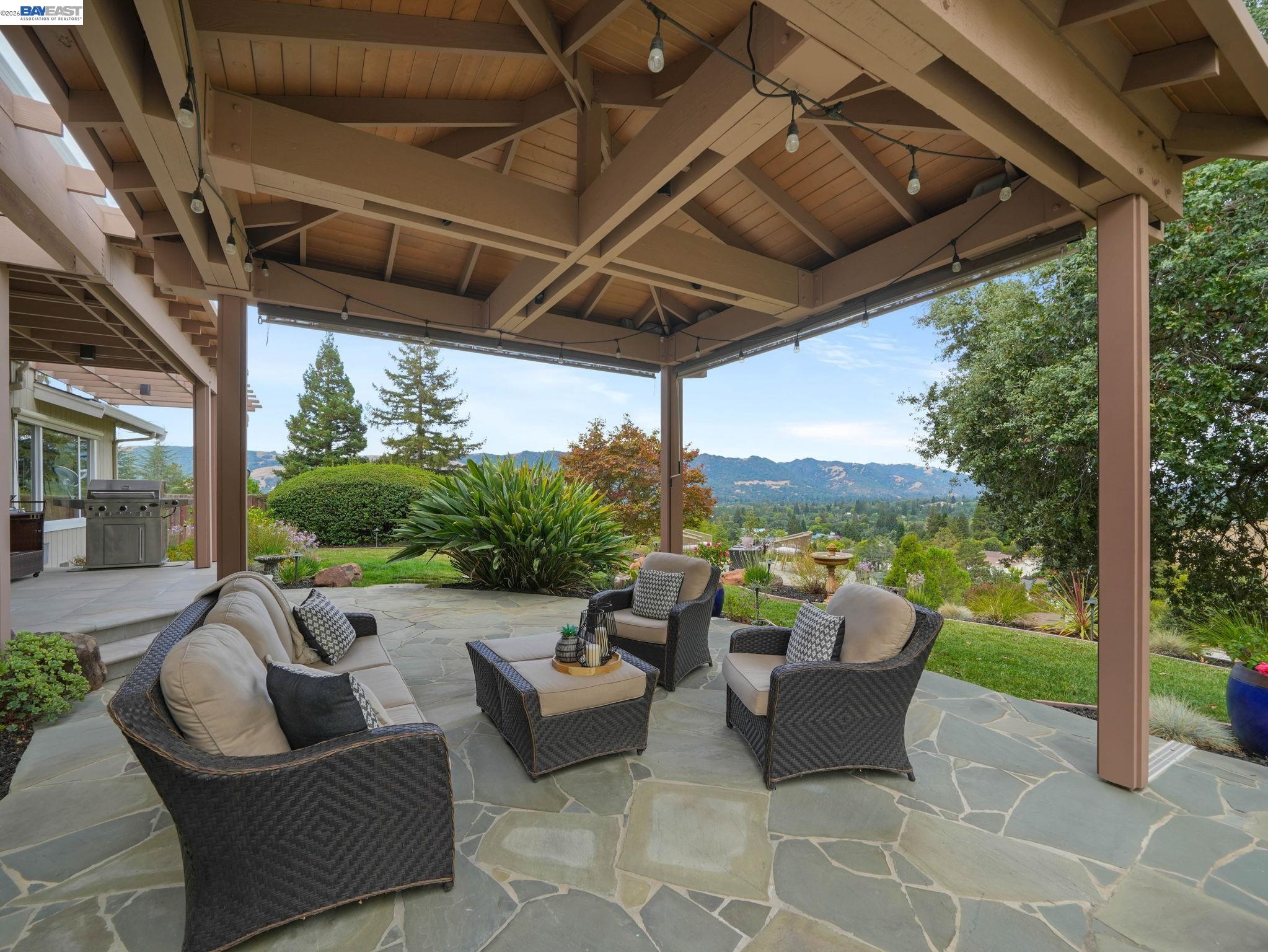 222 Arthur Ct