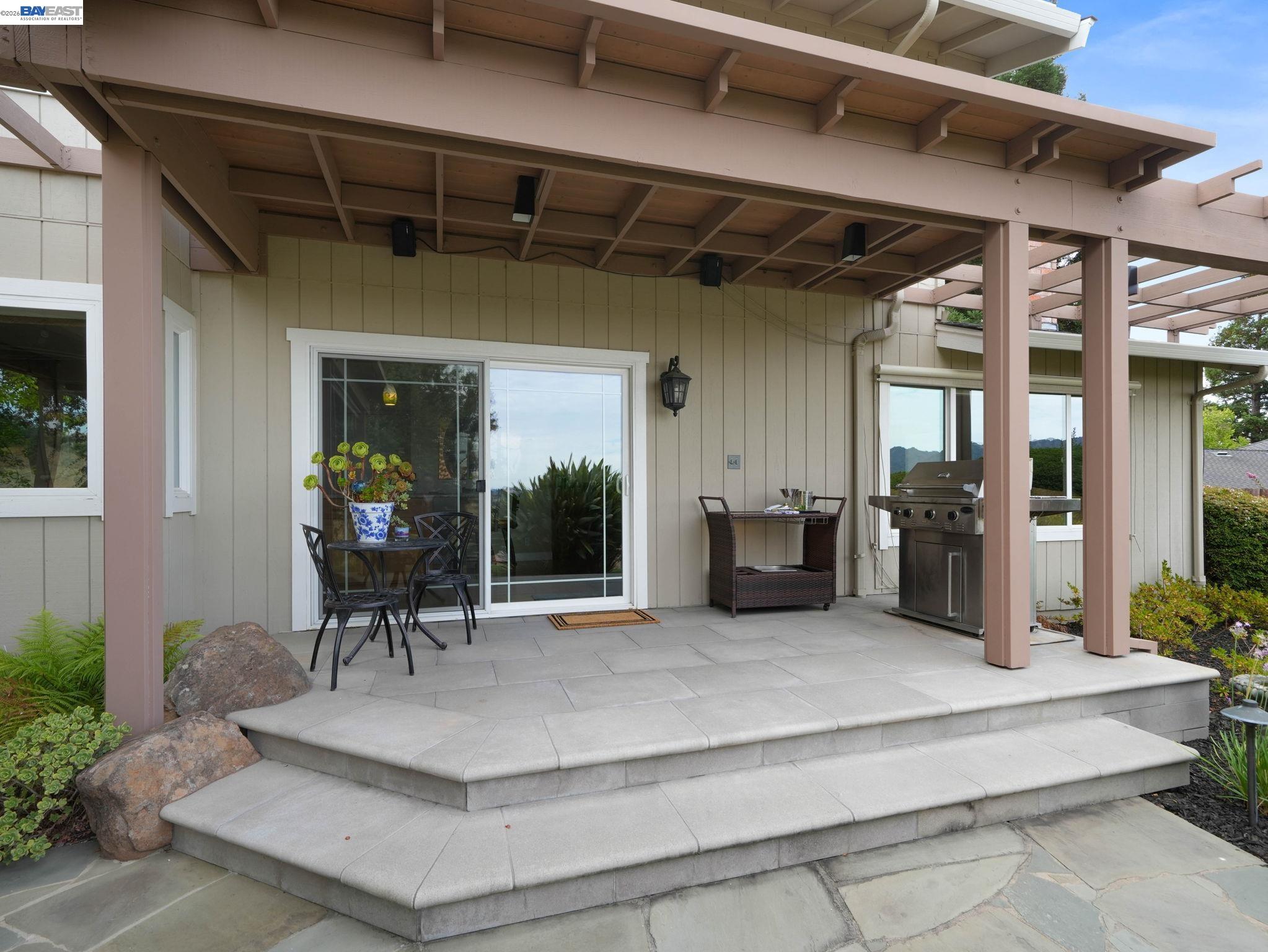 222 Arthur Ct
